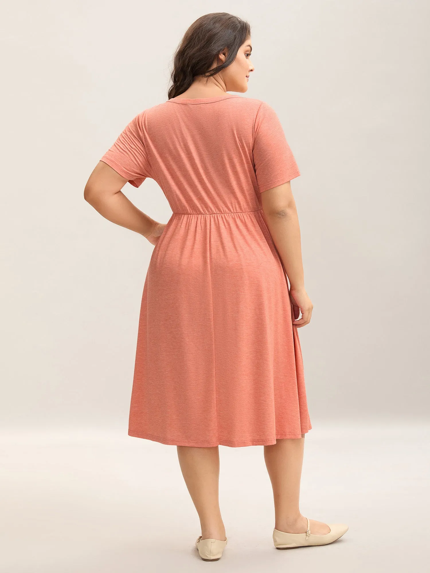 Stretchy Knit Ruched Pockets Midi Dress sold by Bloomchic product image thumbnail 4