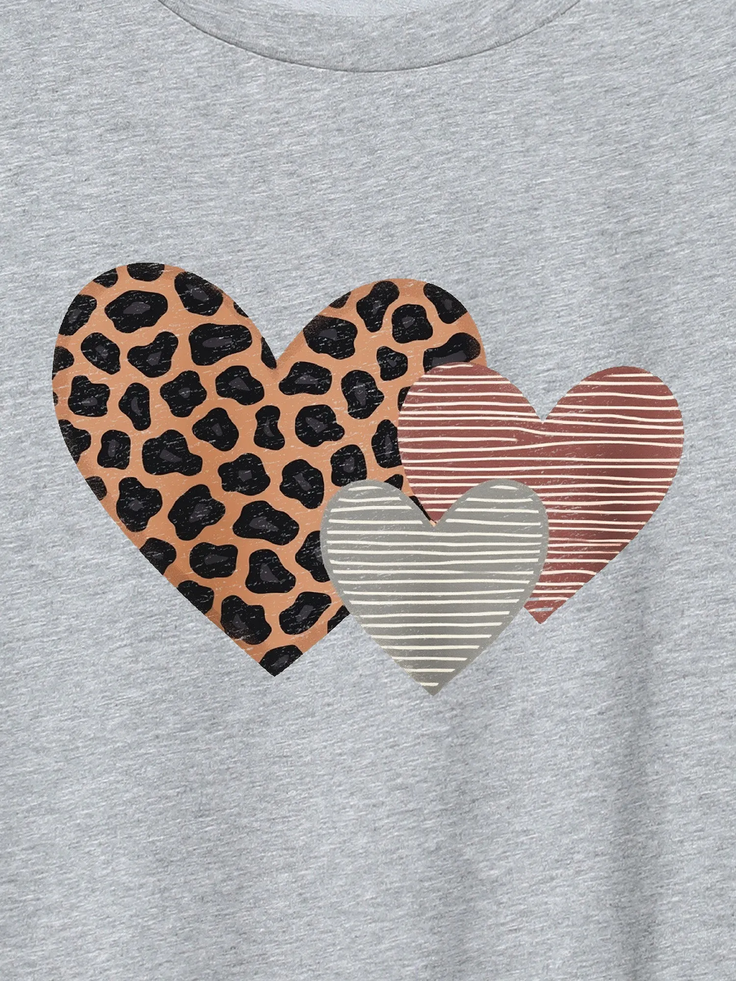 Striped Hearts Pattern Crewneck T-Shirt sold by Bloomchic product image thumbnail 2