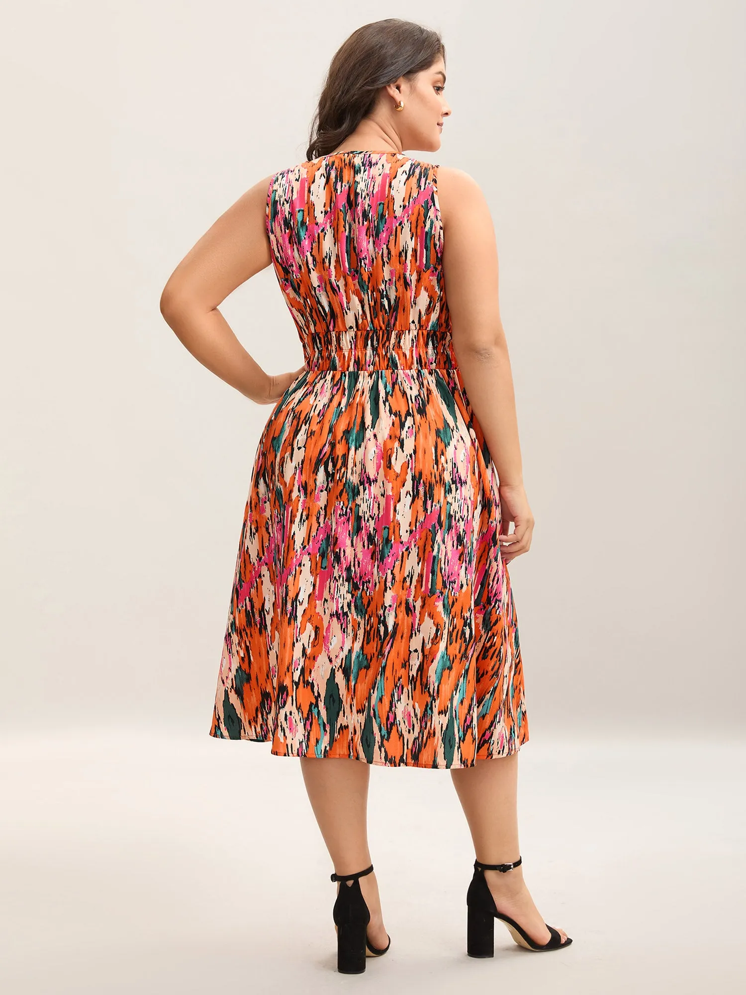Spring Fling Shirred Waist Pockets Midi Dress sold by Bloomchic product image thumbnail 4