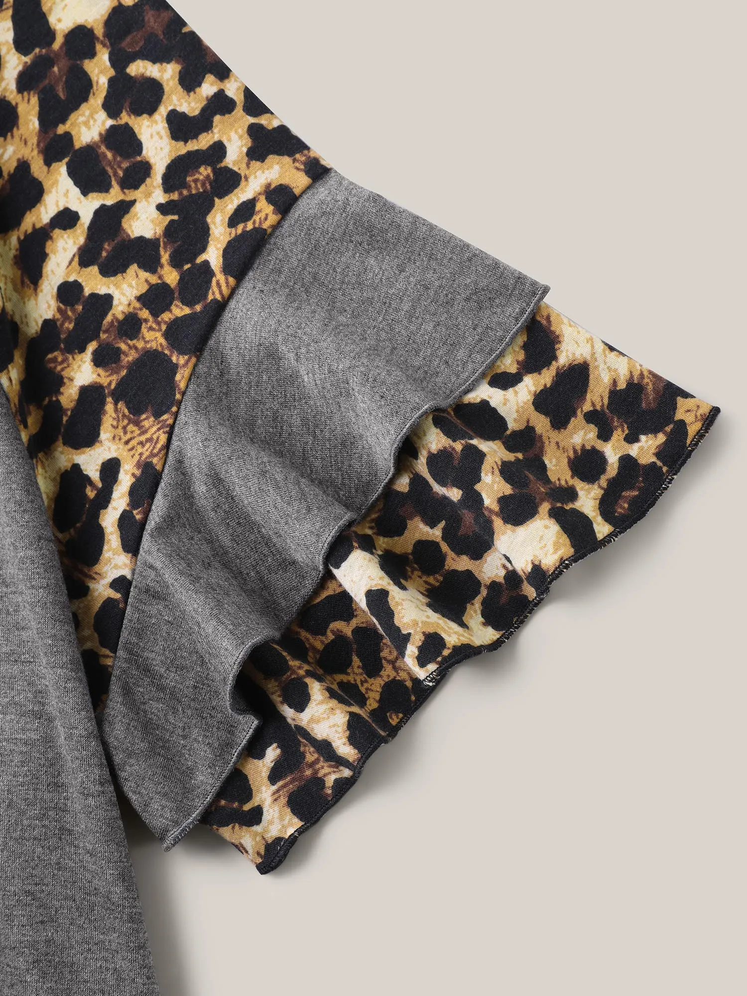 Leopard Print Color Contrast Crewneck T-Shirt sold by Bloomchic product image thumbnail 5