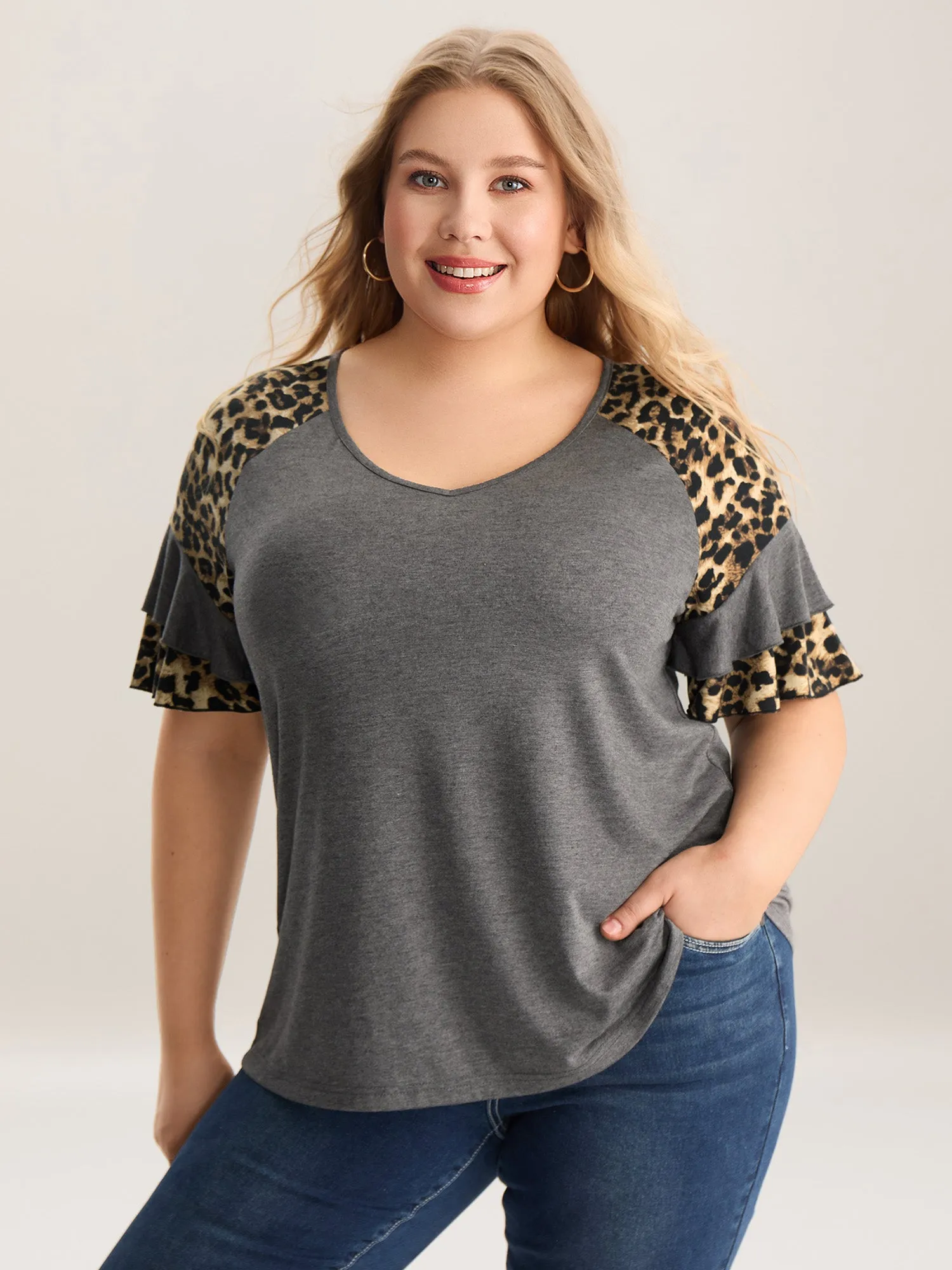 Leopard Print Color Contrast Crewneck T-Shirt sold by Bloomchic