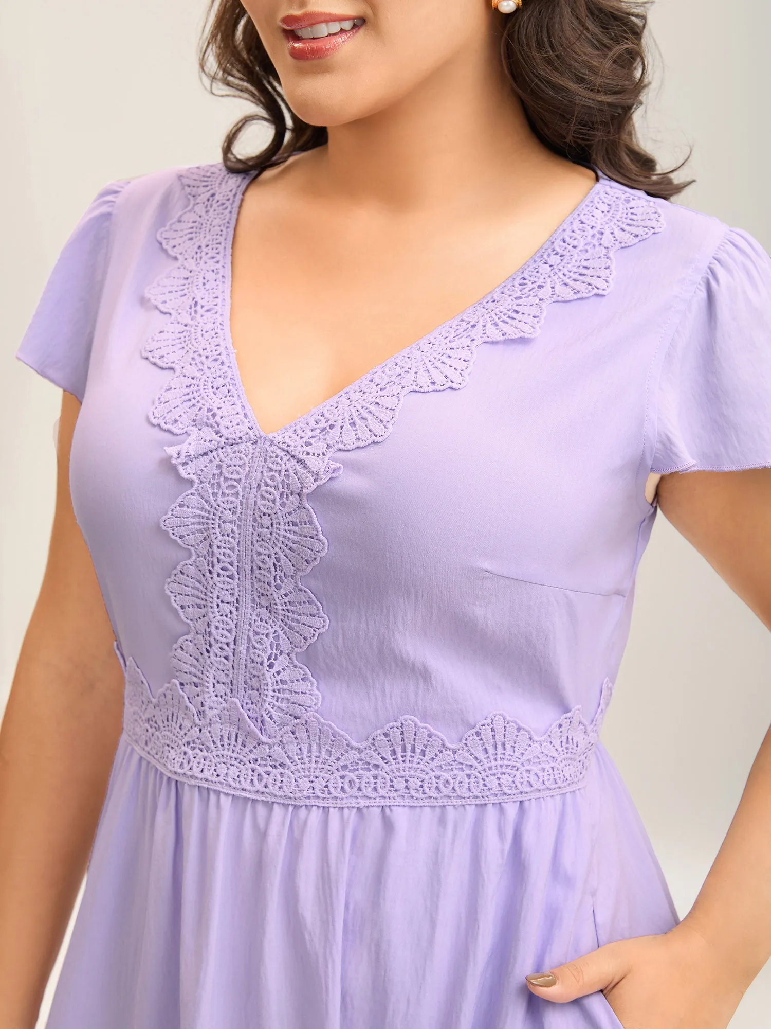 Lace Trim Flutter Sleeve Midi Dress sold by Bloomchic product image thumbnail 2