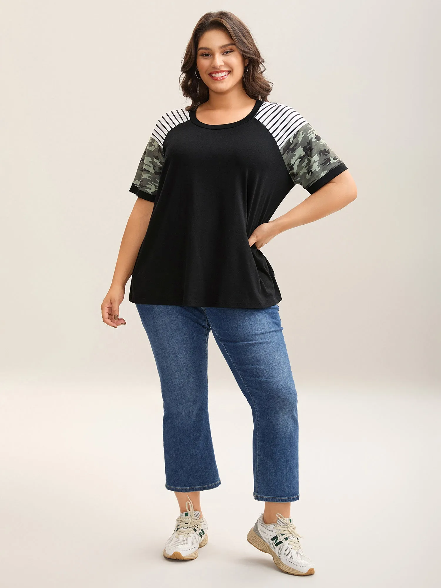 Striped Camouflage Print Round Neck T-Shirt sold by Bloomchic product image thumbnail 3