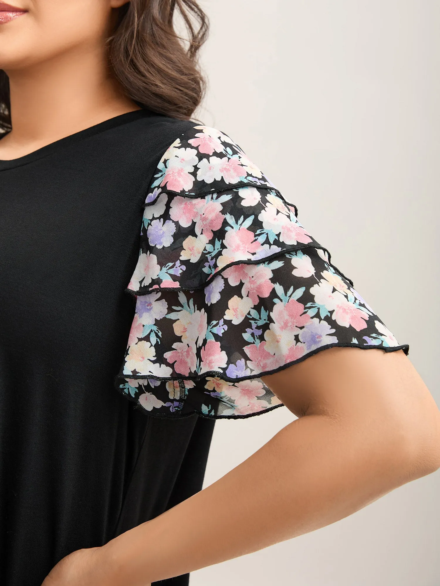 Floral Layered Sleeve Spliced Plain T-Shirt sold by Bloomchic product image thumbnail 2