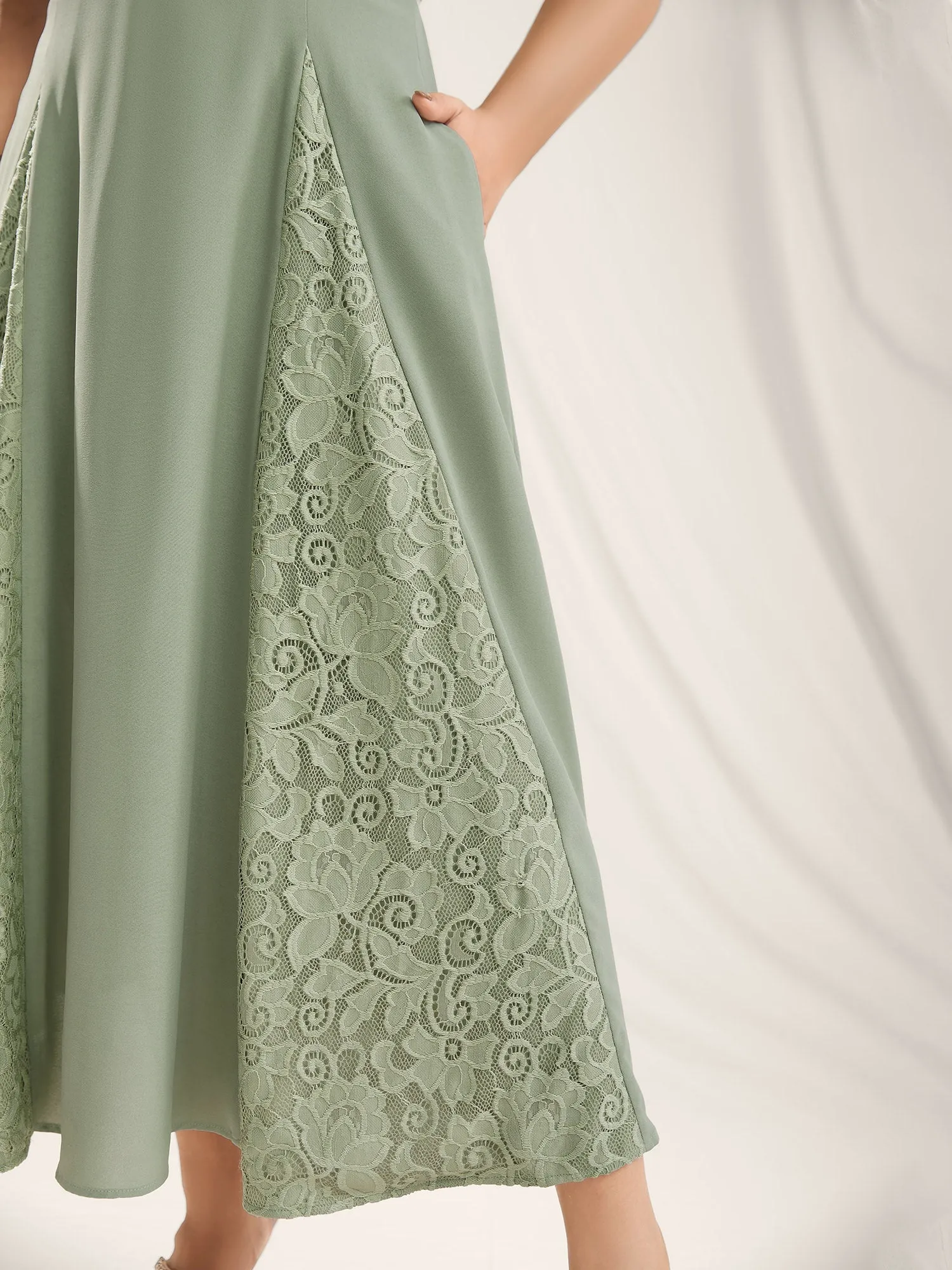 Lace Panel Cinched-Waist Maxi Dress sold by Bloomchic product image thumbnail 2