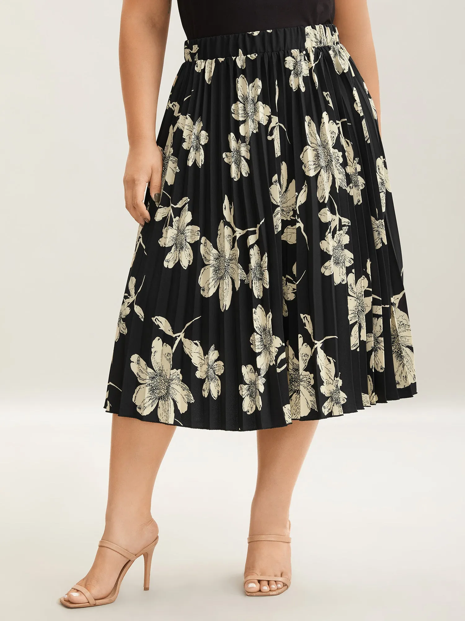 Large Flower Print Pleated Maxi Dress sold by Bloomchic