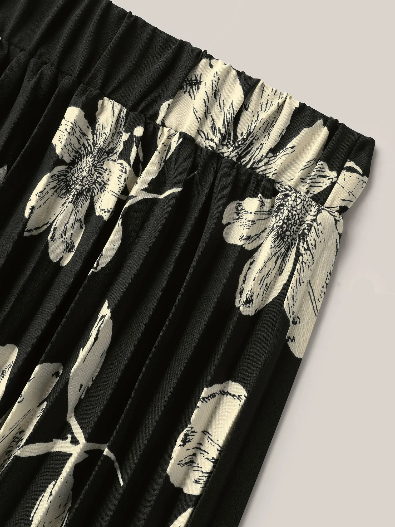 Large Flower Print Pleated Maxi Dress sold by Bloomchic product image thumbnail 5