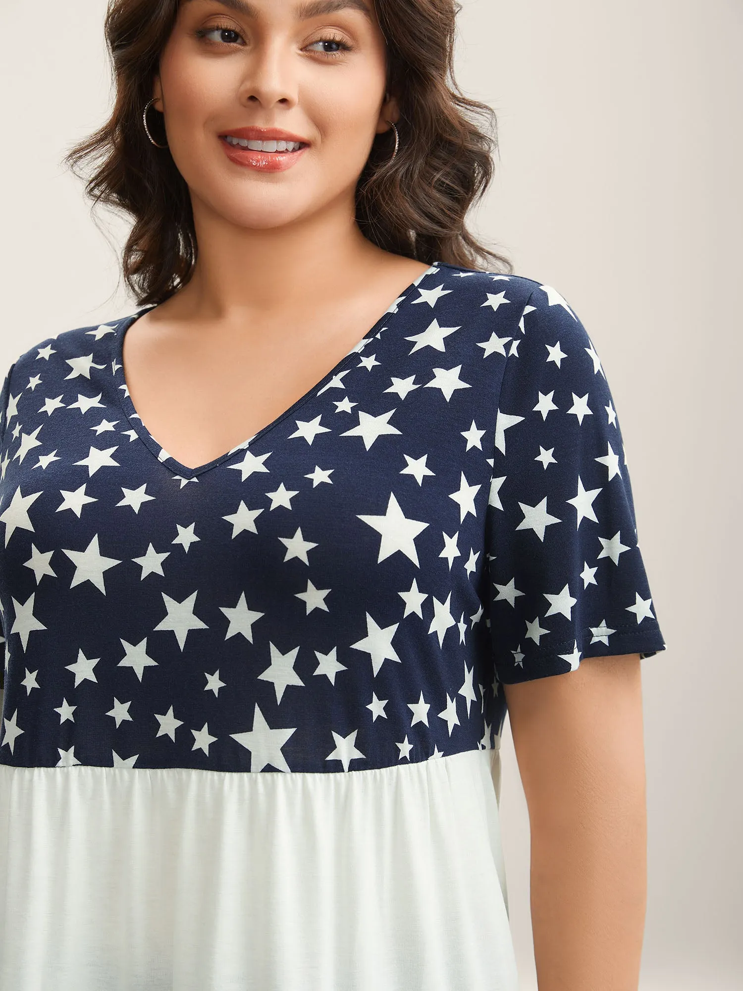 Star Print Color Contrast Tiered T-Shirt sold by Bloomchic product image thumbnail 2