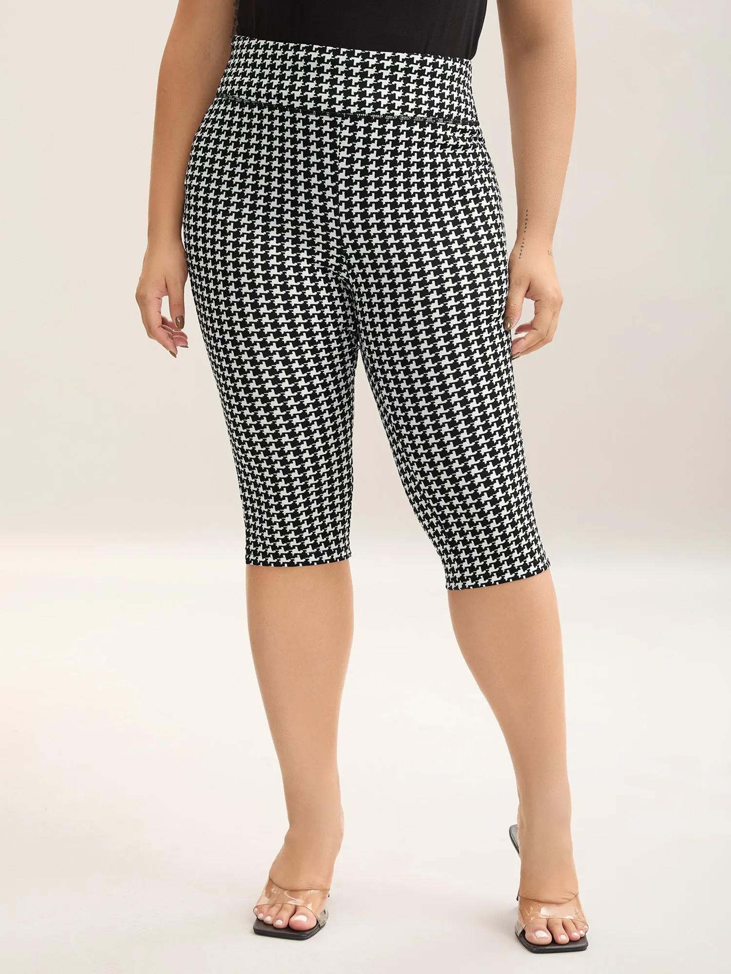 Gingham Pattern Crop Leggings sold by Bloomchic product image thumbnail 5