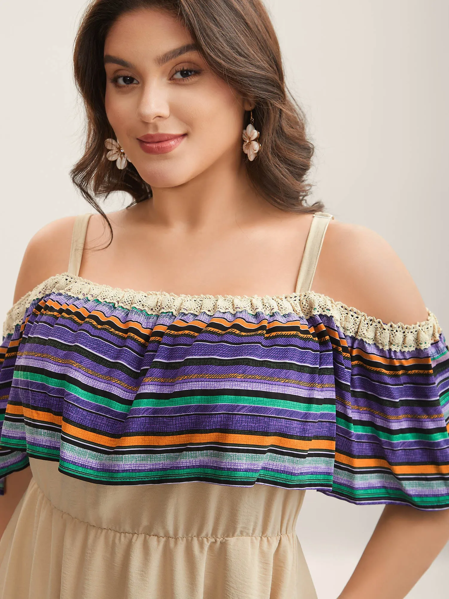 Cold-Shoulder Textured Striped Pockets Midi Dress sold by Bloomchic product image thumbnail 2