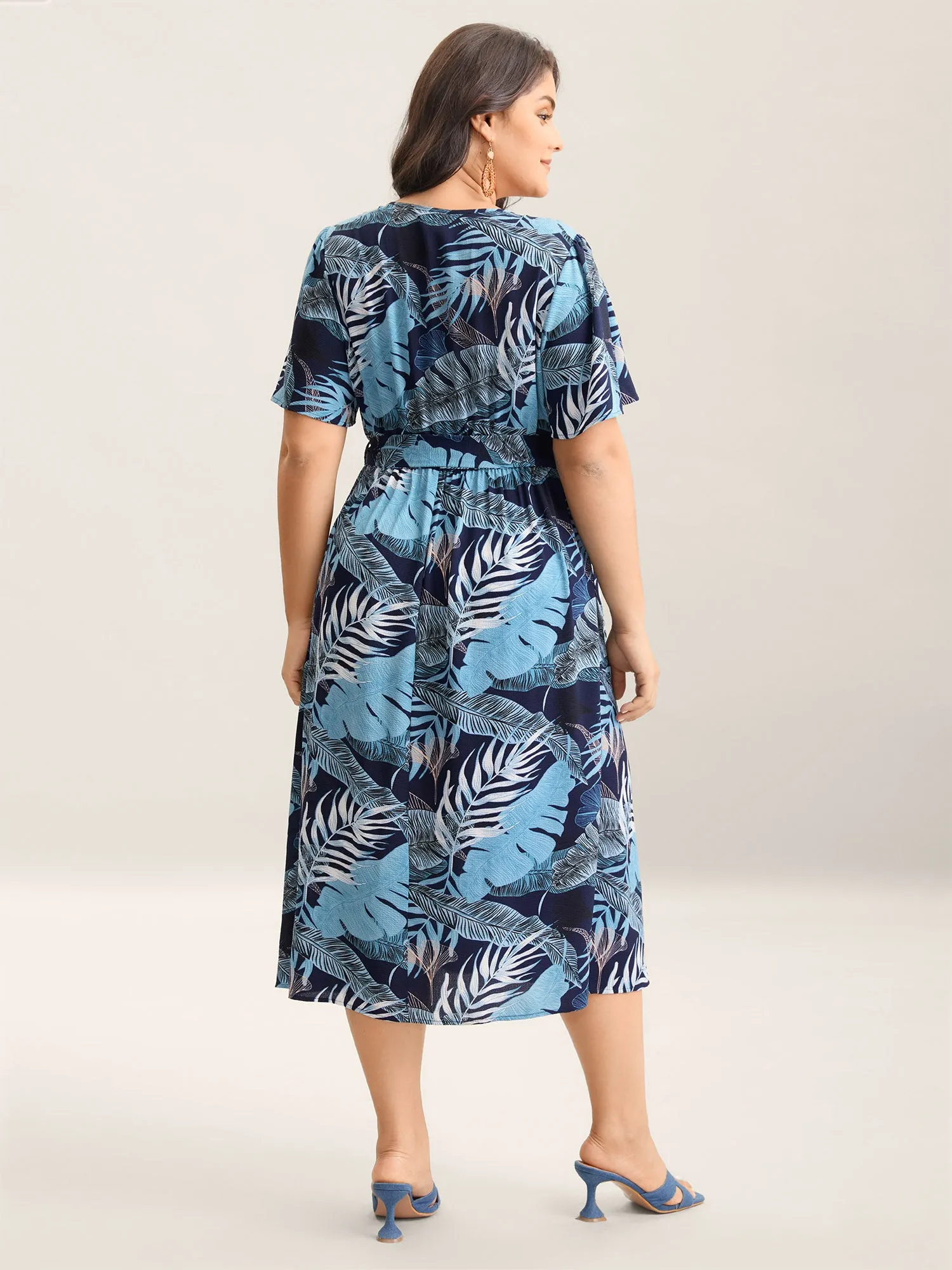 Tropical Leaf Print Pockets Belted Midi Dress sold by Bloomchic product image thumbnail 4