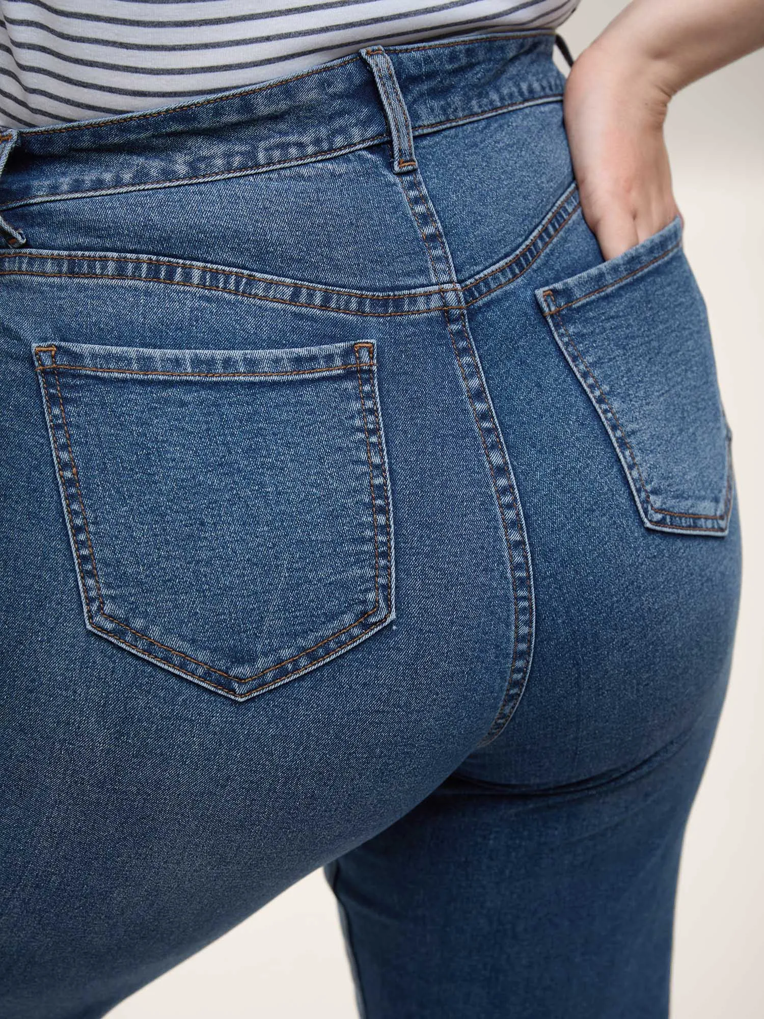 Cowboy Waist Straight-Leg Mid-Rise Jeans sold by Bloomchic product image thumbnail 4