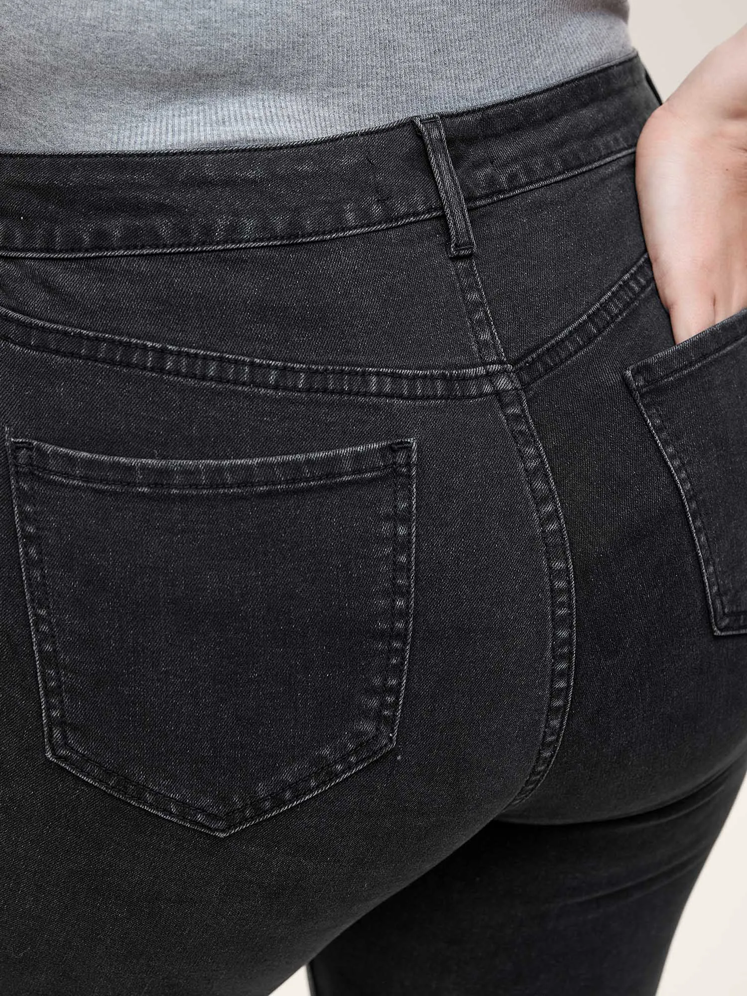 Stretchy Classic Bootcut Mid-Rise Jeans sold by Bloomchic product image thumbnail 4