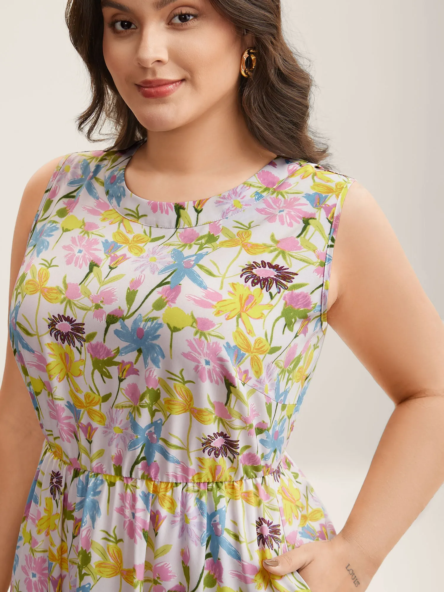 Floral Print Round Neck Tiered Maxi Dress sold by Bloomchic product image thumbnail 2