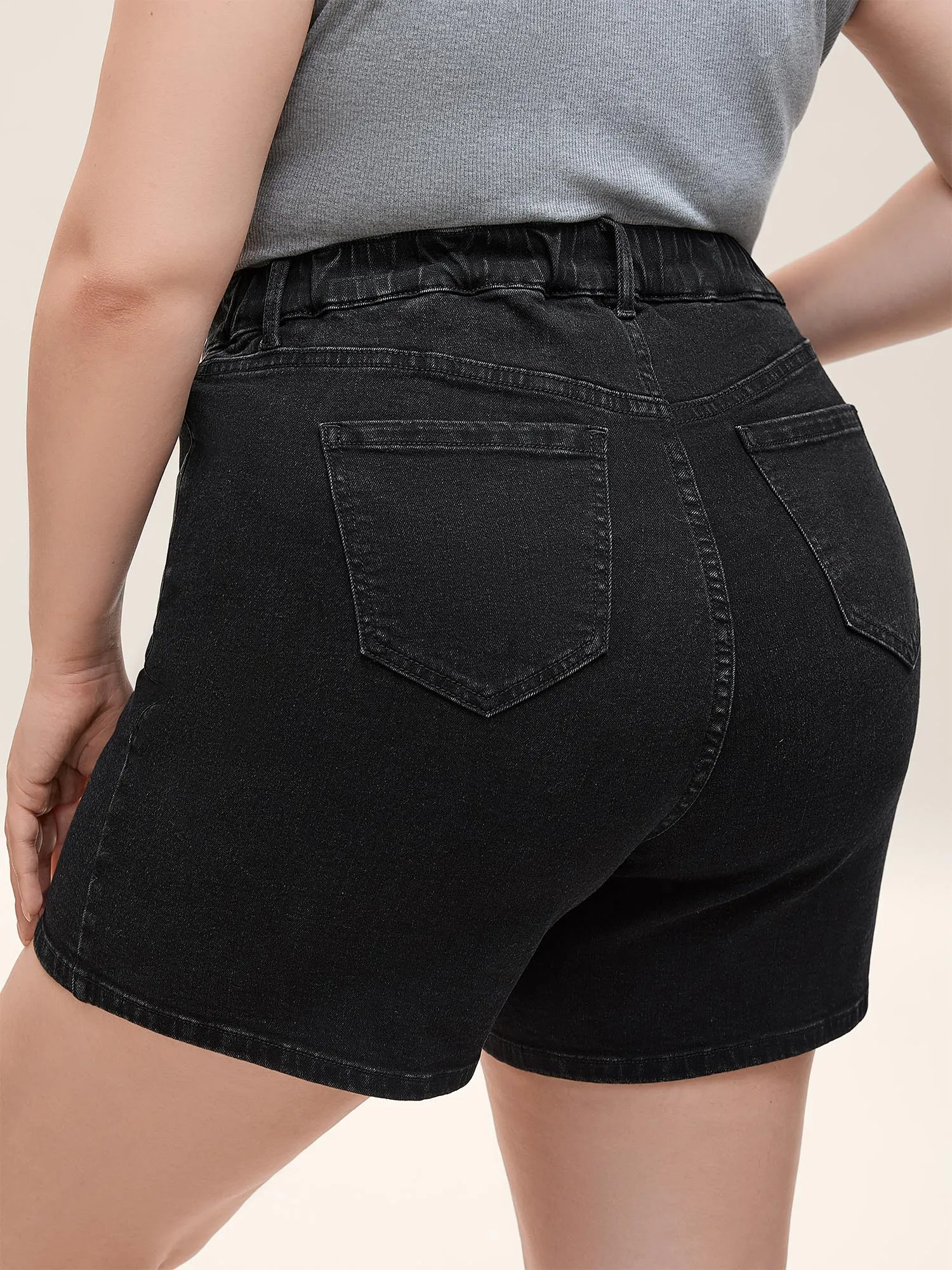 Classic Cut Pocket Denim Shorts sold by Bloomchic product image thumbnail 2