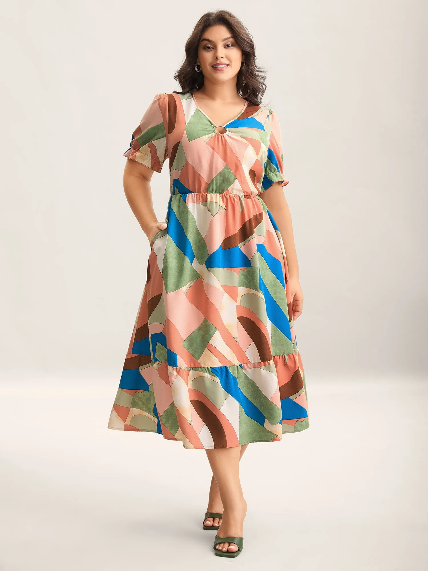 Geometric Print Keyhole Pockets Maxi Dress sold by Bloomchic