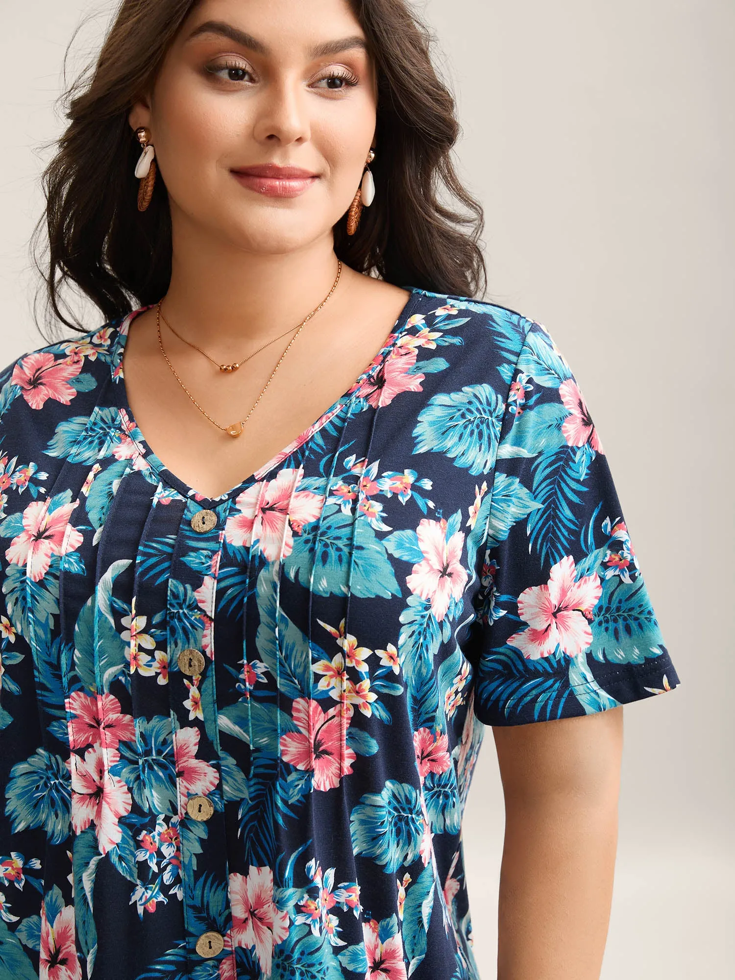 Large Flower Print Toothpick Pleat T-Shirt sold by Bloomchic