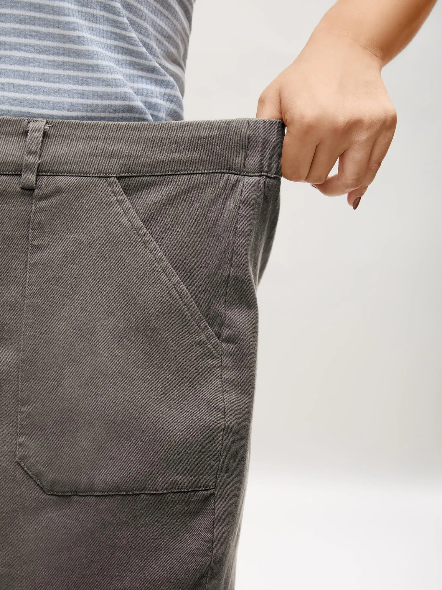 Stretchy Waist Vintage Pockets Shorts sold by Bloomchic product image thumbnail 4