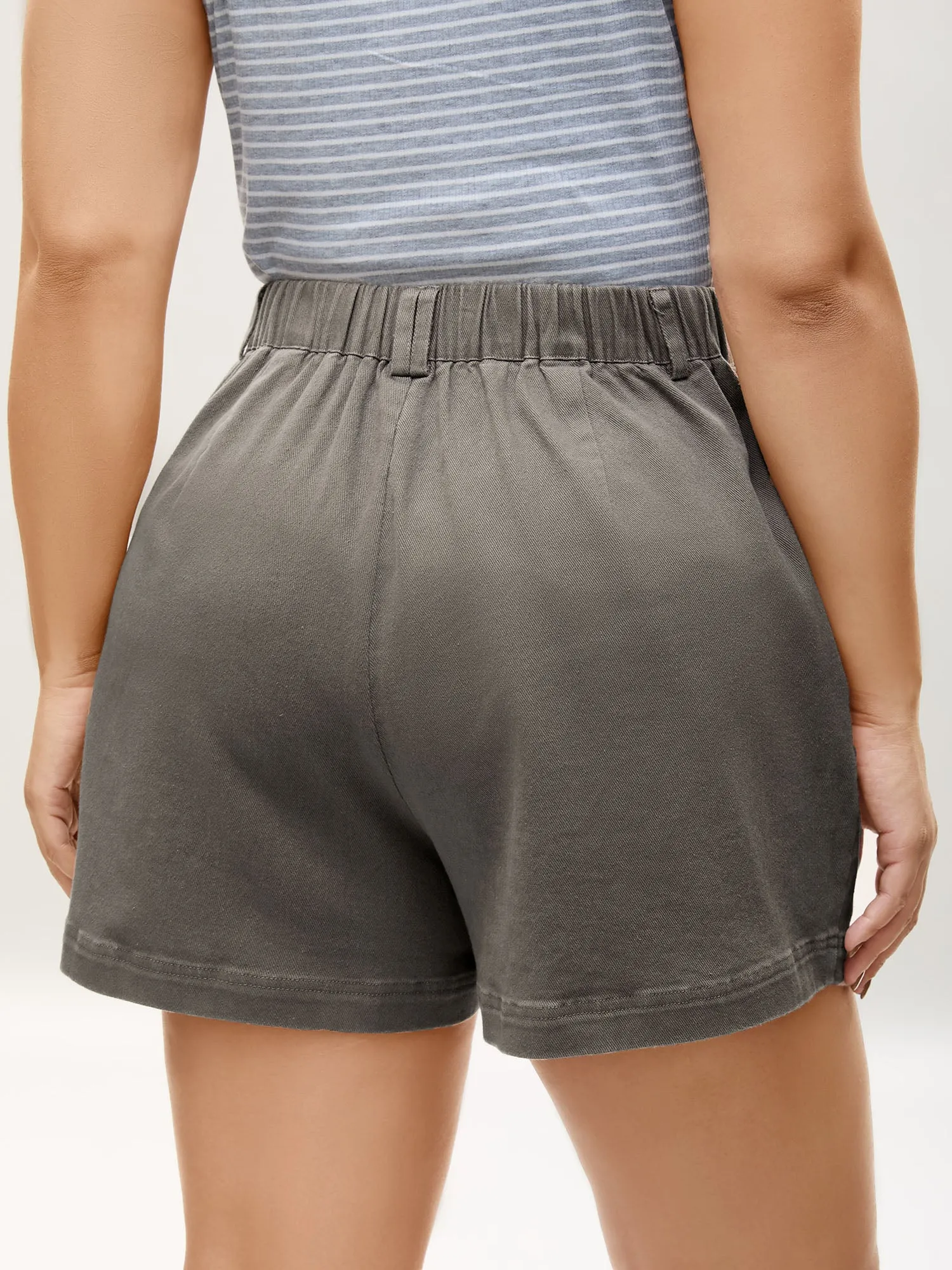 Stretchy Waist Vintage Pockets Shorts sold by Bloomchic product image thumbnail 5