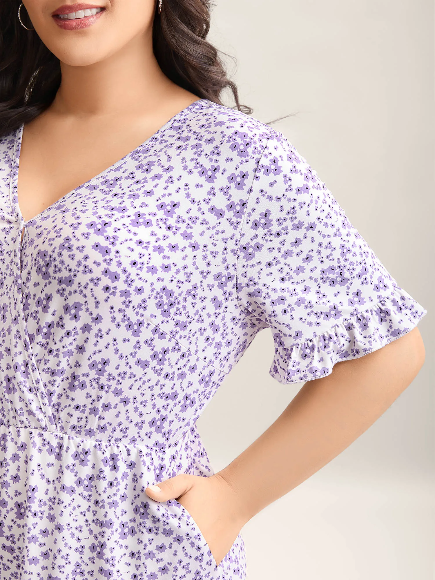 Supersoft Ditsy Floral Print Pockets Romper sold by Bloomchic product image thumbnail 2
