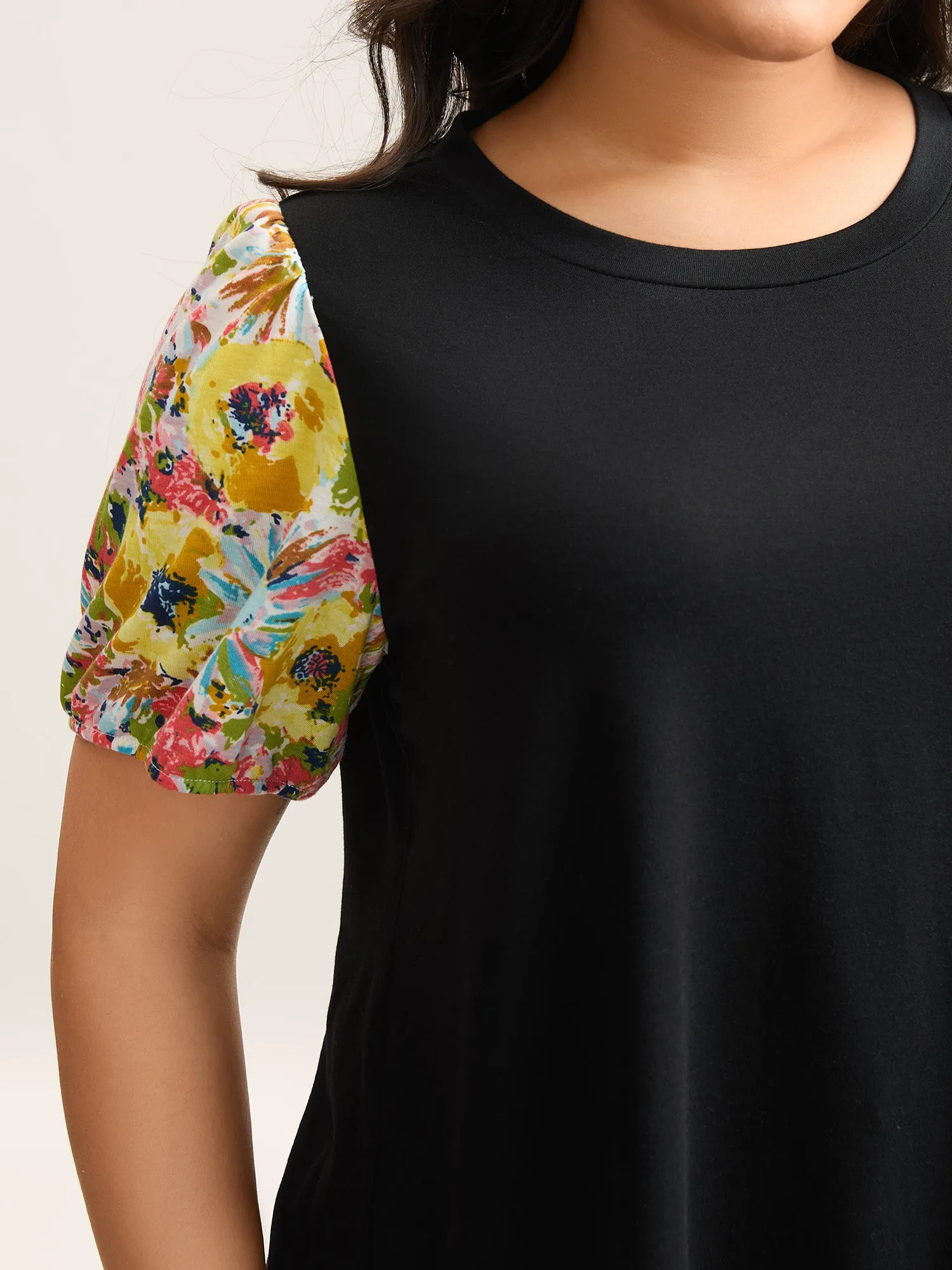 Floral Sleeve Spliced Curvy Hem T-Shirt sold by Bloomchic product image thumbnail 2