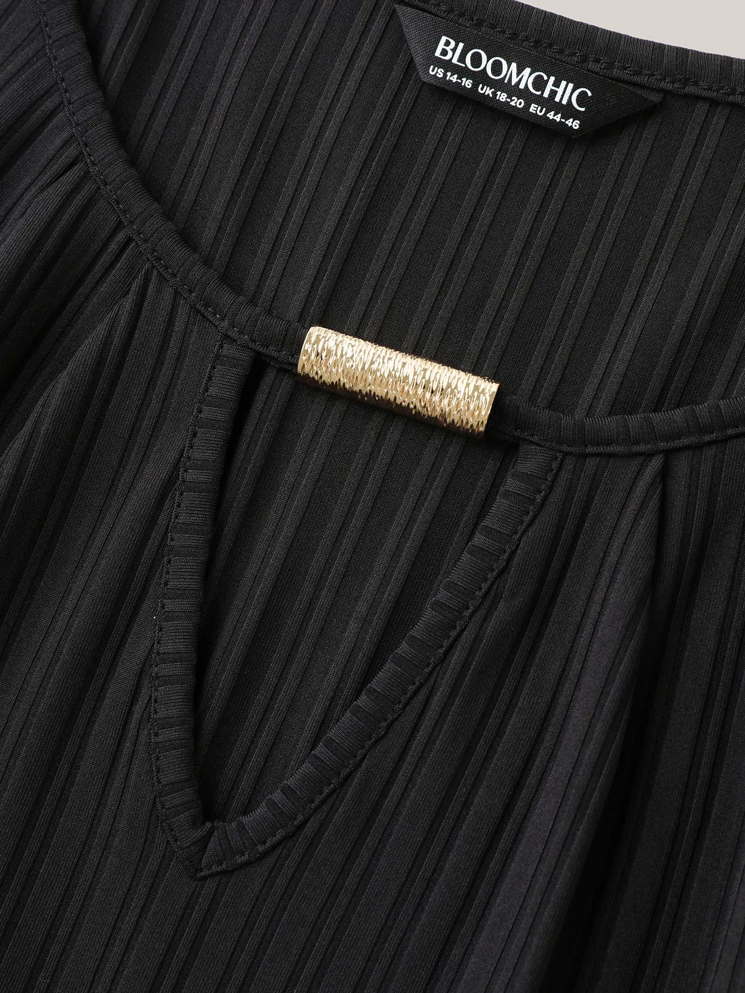 Stretchy Pit Strip Keyhole Plain Top sold by Bloomchic product image thumbnail 5