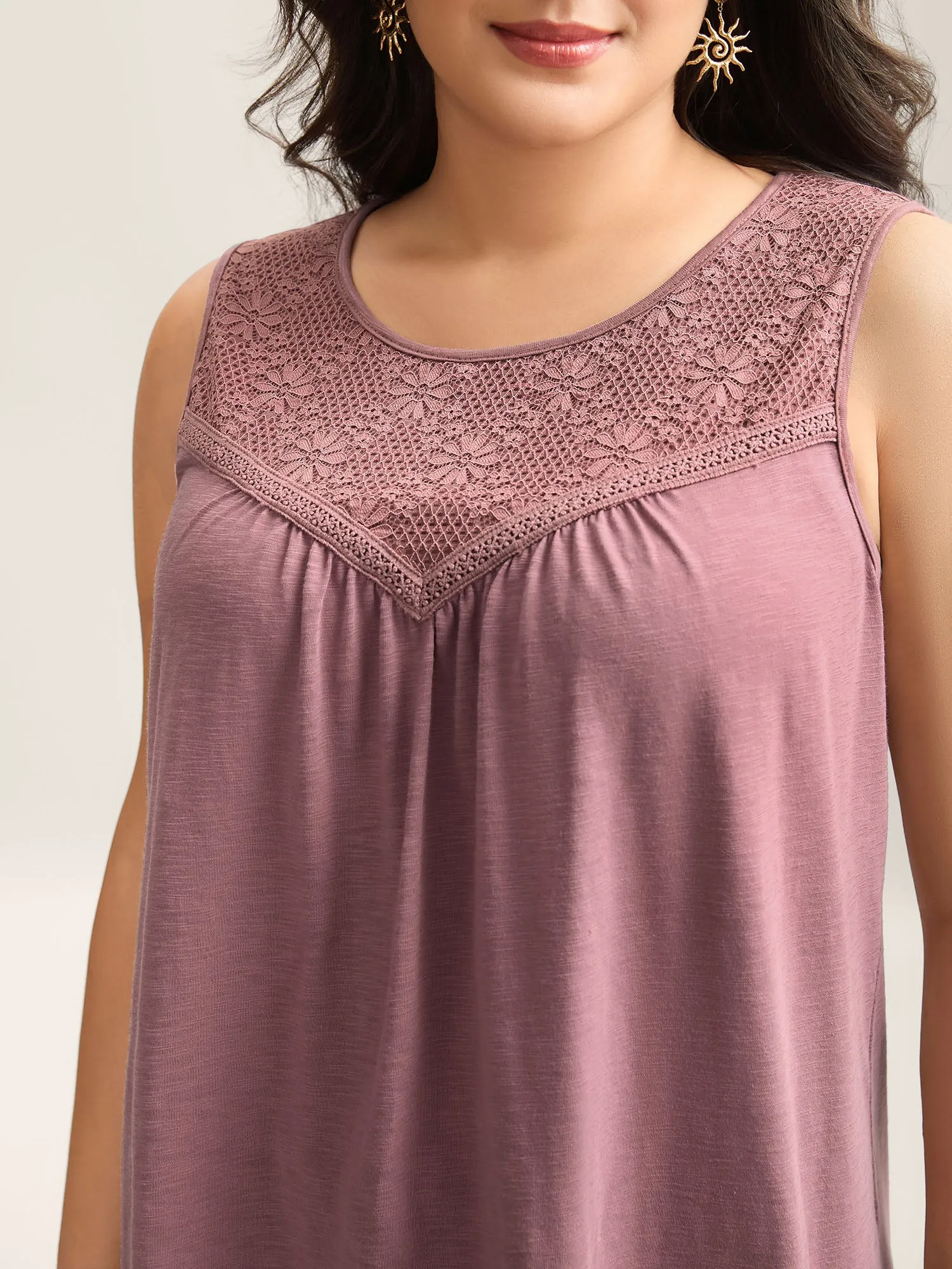 Plain Stretchy Lace Tank Top sold by Bloomchic product image thumbnail 4