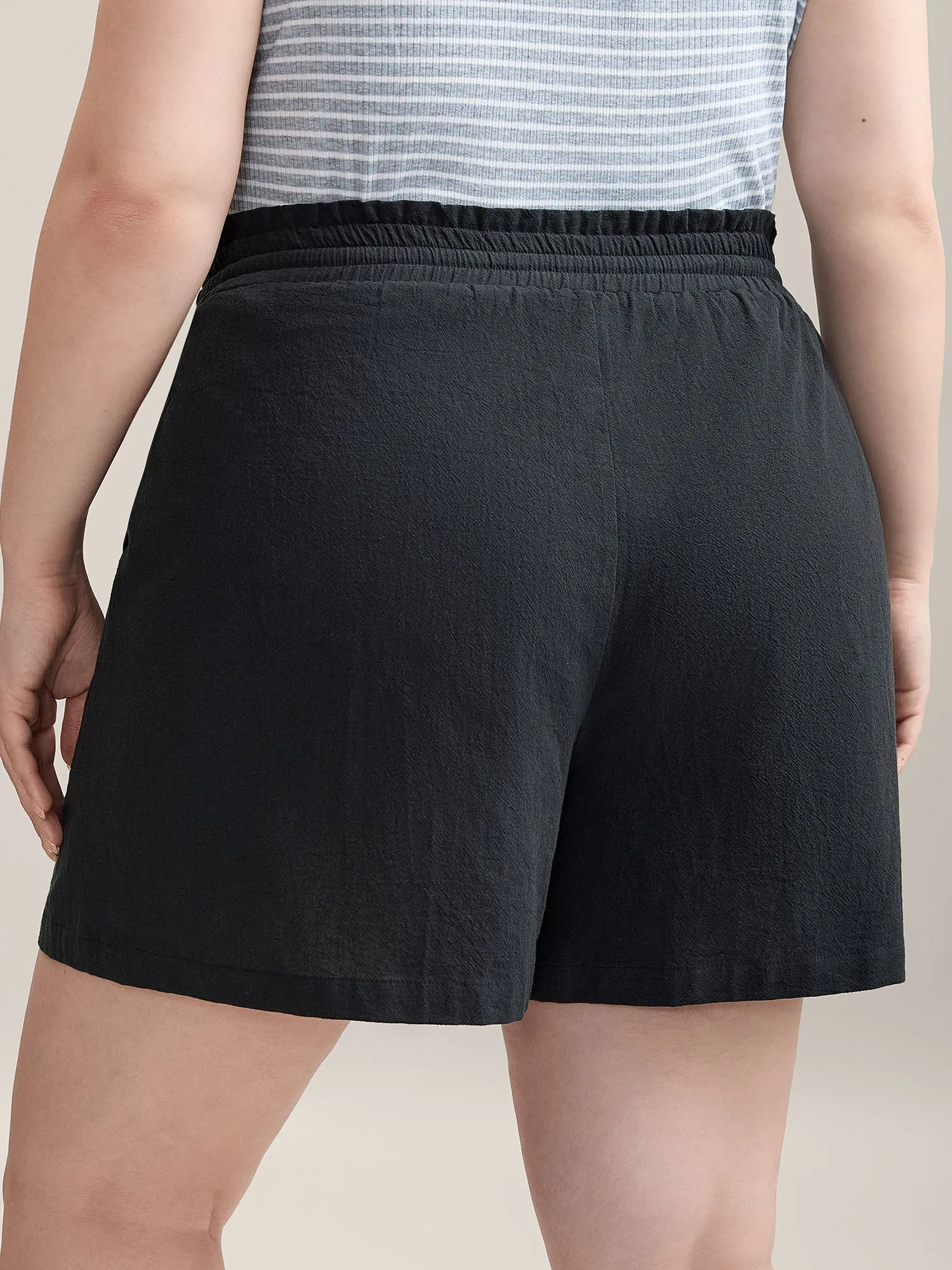Drawstring Waist Pockets Straight-Leg Shorts sold by Bloomchic product image thumbnail 4