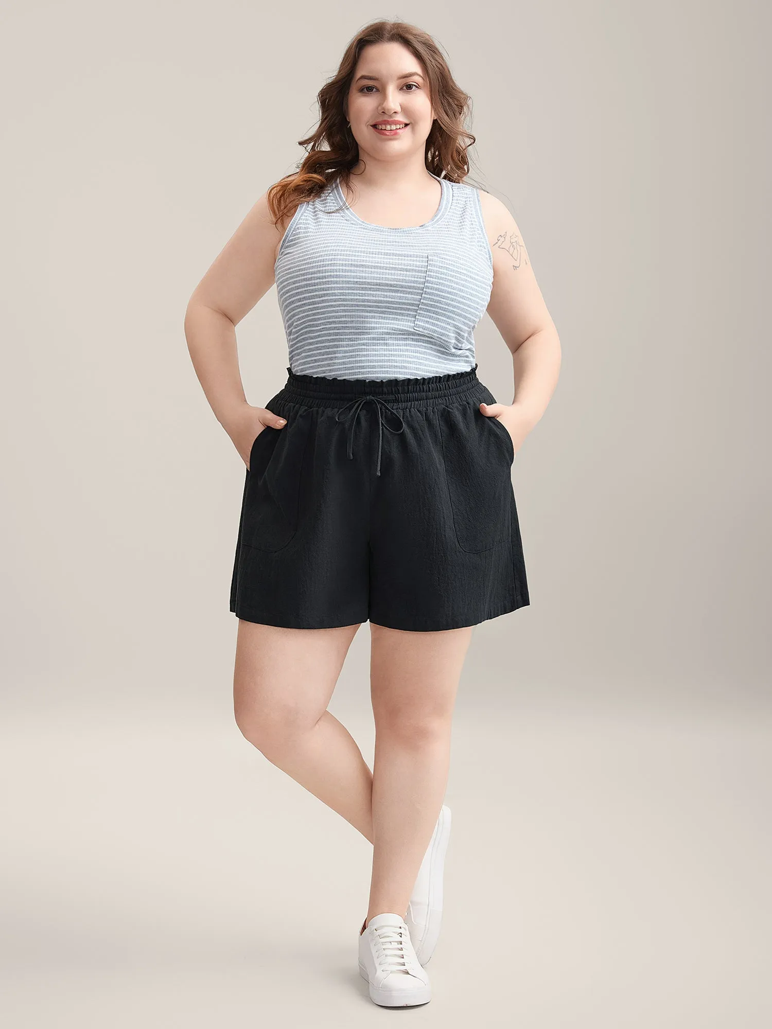 Drawstring Waist Pockets Straight-Leg Shorts sold by Bloomchic product image thumbnail 3