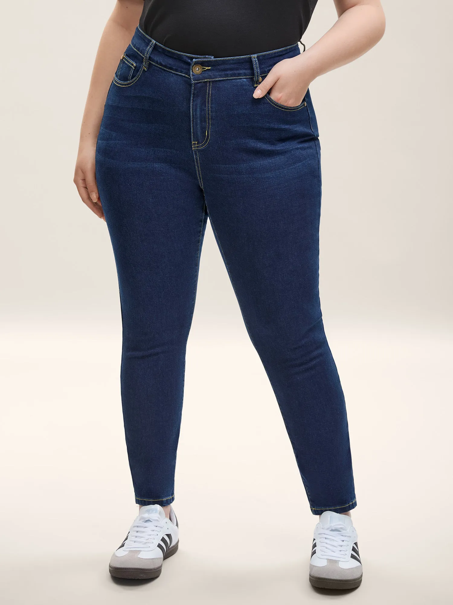 Mid Rise Skinny-Fit Classic Jeans sold by Bloomchic