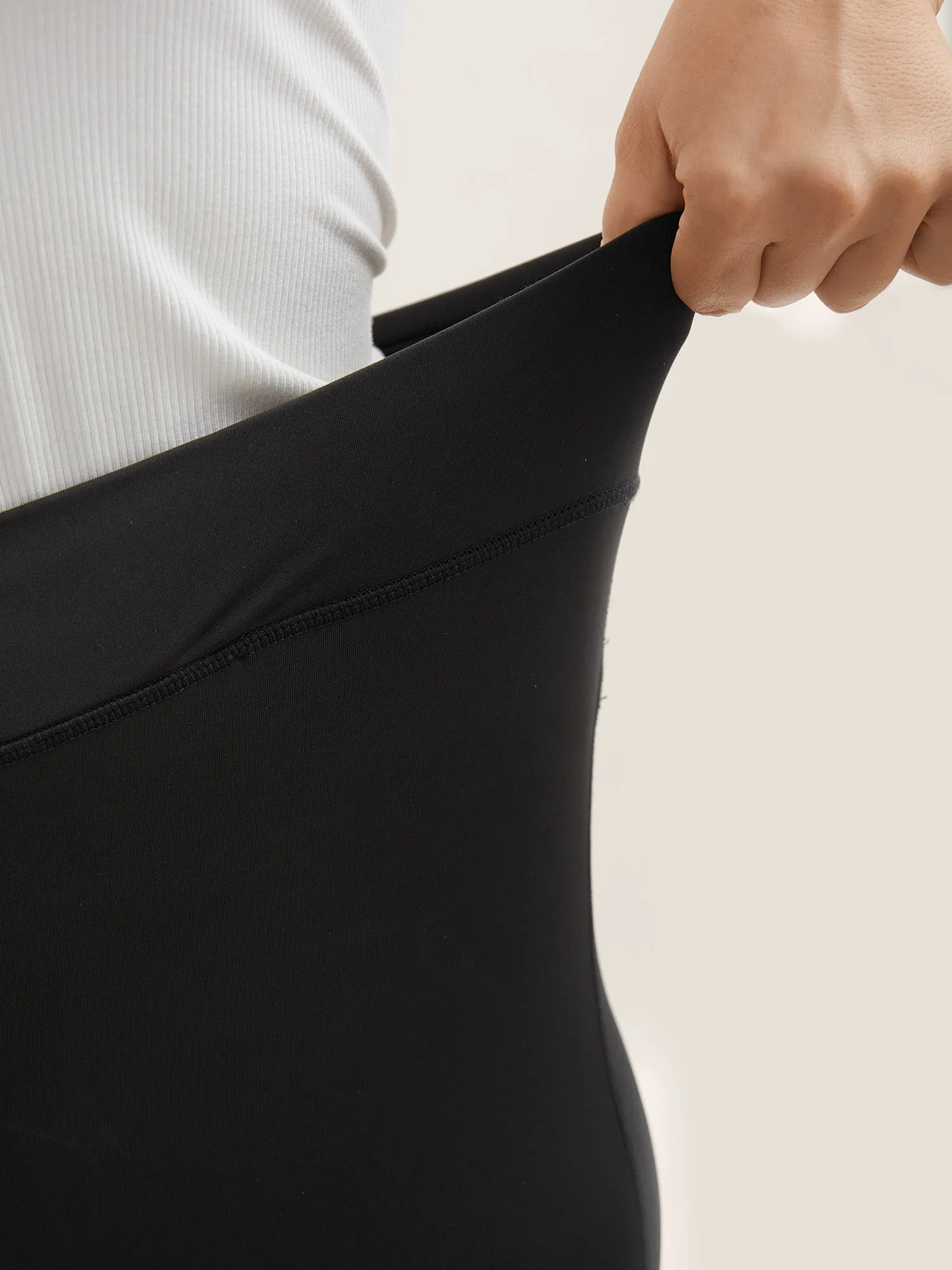 Stretchy Classic High-Rise Leggings sold by Bloomchic product image thumbnail 2