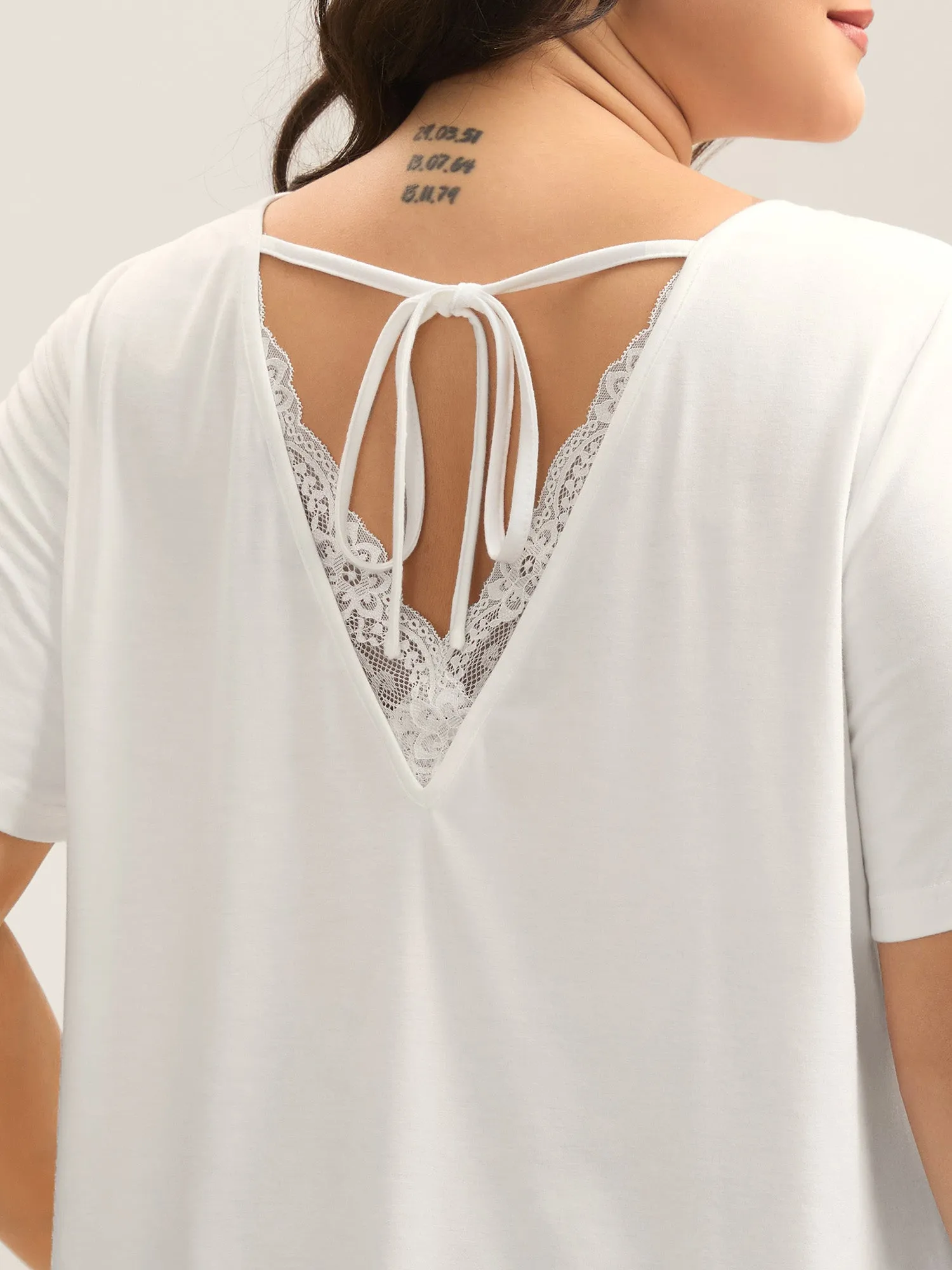 Lace Trim Backless Plain T-Shirt sold by Bloomchic