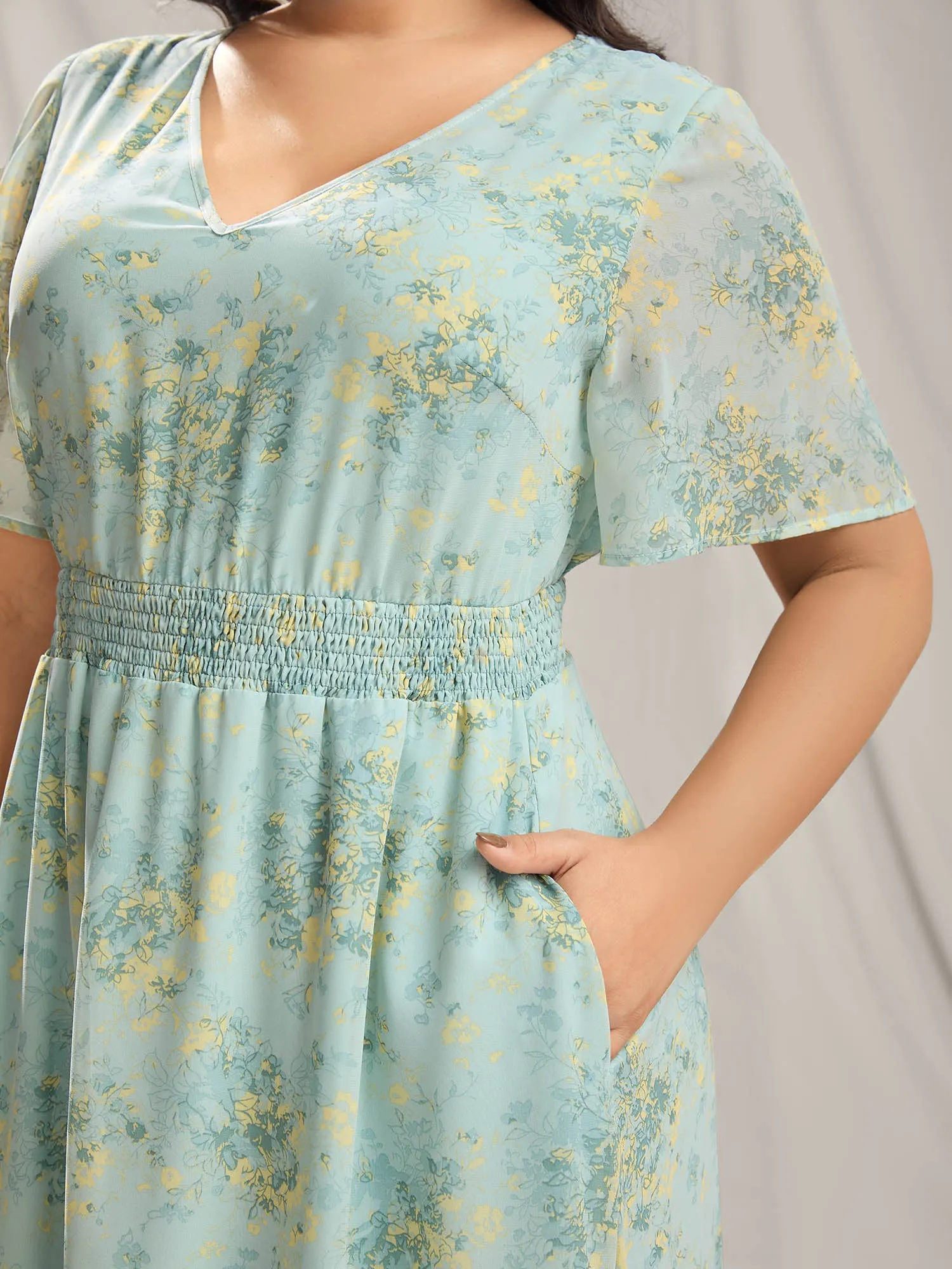 Breezy Floral Shirred Pockets Maxi Dress sold by Bloomchic product image thumbnail 2