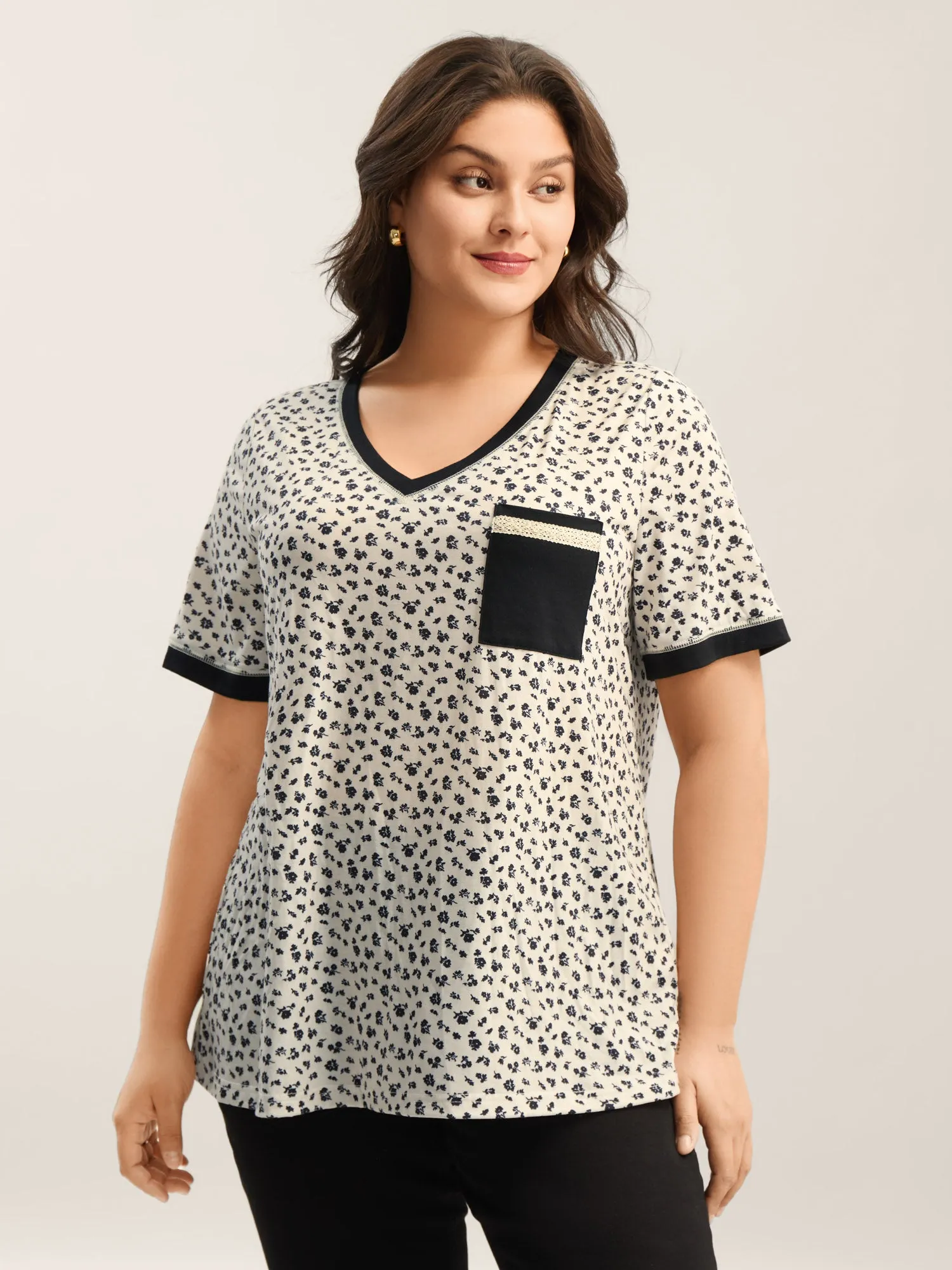 Stretchy Delicate Floral Print Contrast T-Shirt sold by Bloomchic