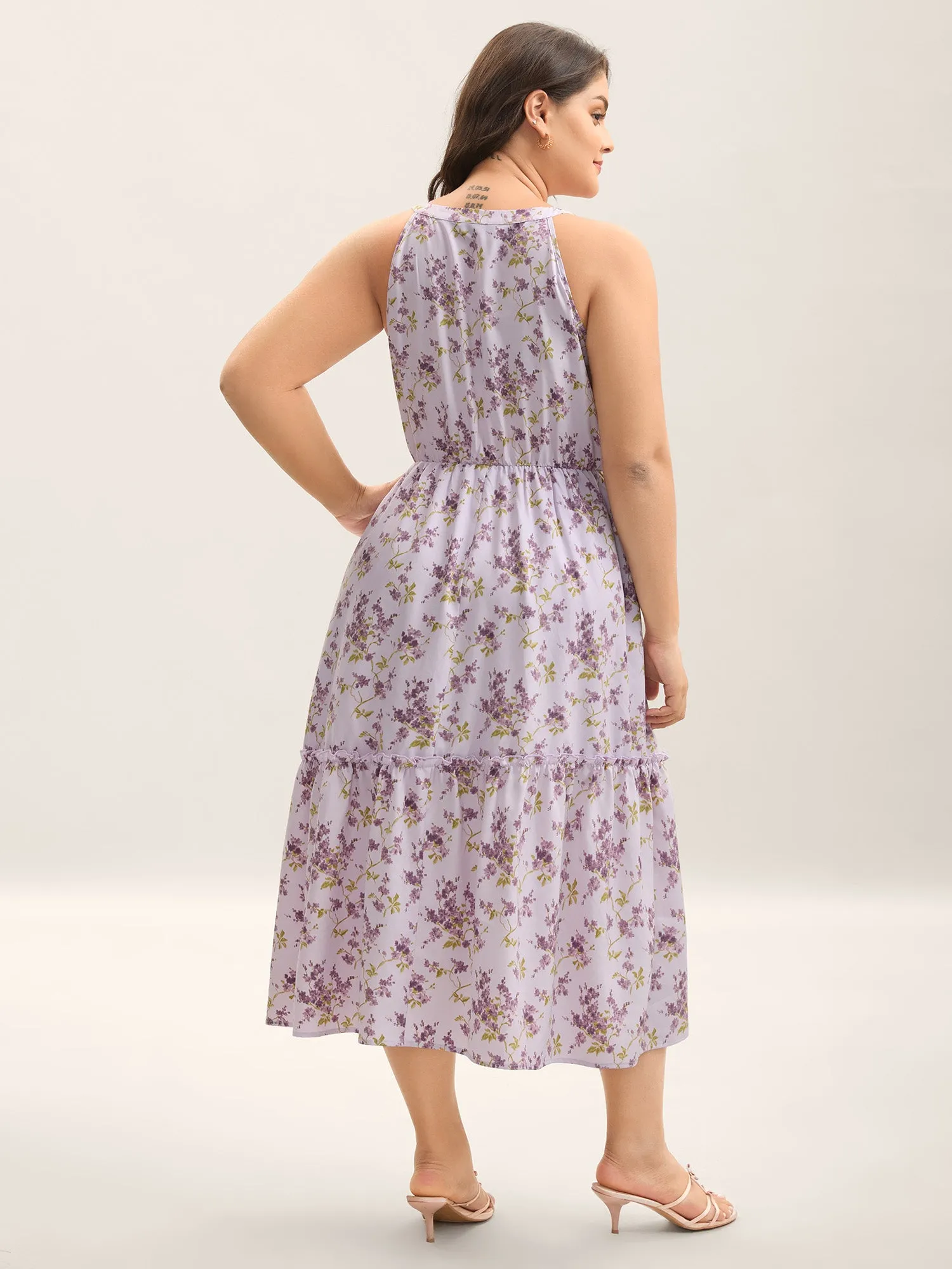 Ditsy Floral Print Pleated Tiered Maxi Dress sold by Bloomchic product image thumbnail 4