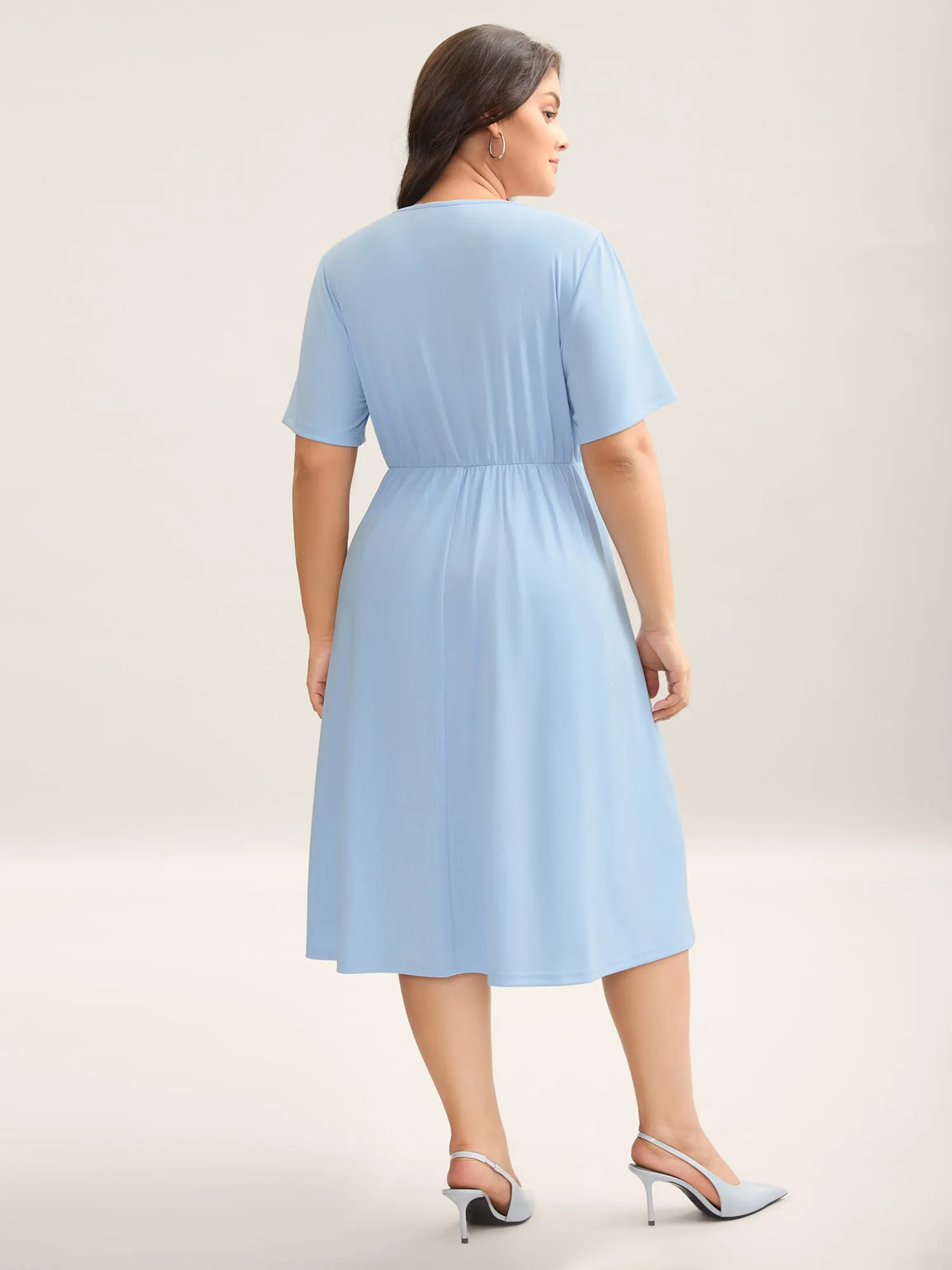 Zipper Stretchy Cinched-Waist Pockets Midi Dress sold by Bloomchic product image thumbnail 4