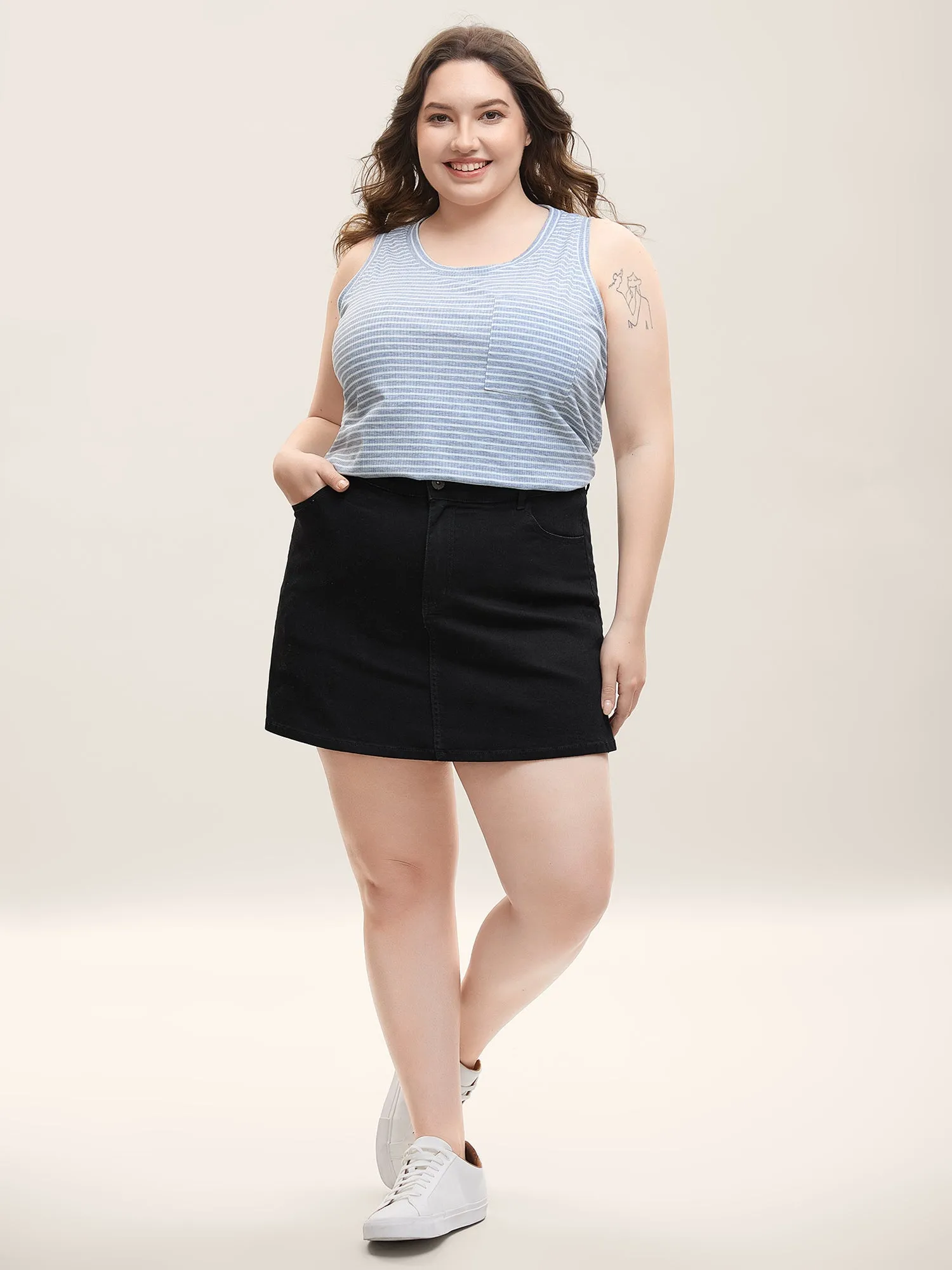 Plain Slit Fitted Denim Skorts sold by Bloomchic product image thumbnail 4