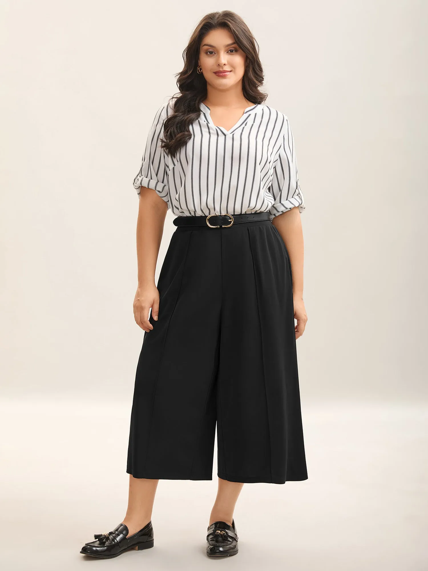 Stretchy Pleated Pockets Wide-Leg Pants sold by Bloomchic product image thumbnail 3