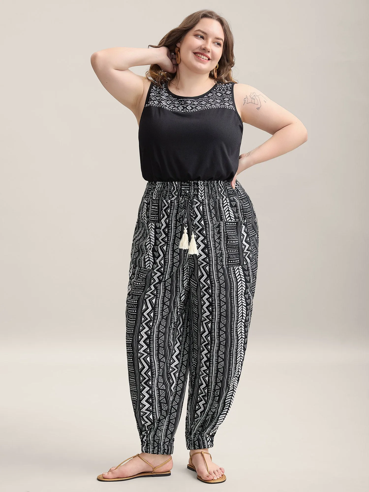 Boho Stripes Tassels Jogger Pants sold by Bloomchic product image thumbnail 2