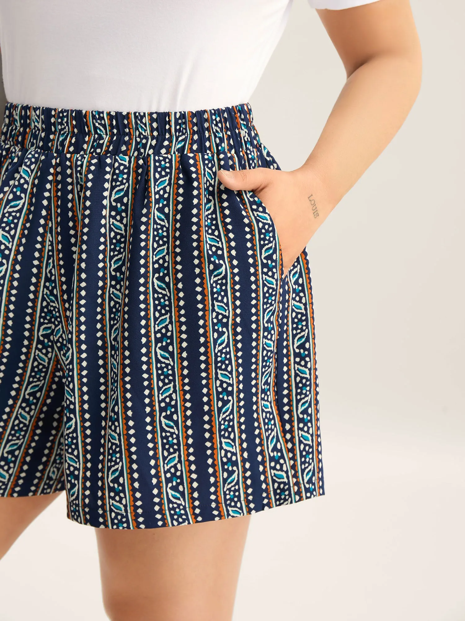 Boho Stripes Pockets Straight-Leg Shorts sold by Bloomchic product image thumbnail 3