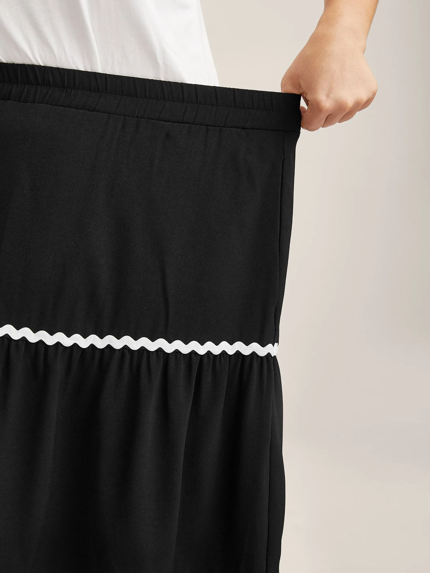 Wavy Lace Trim Tiered Maxi Skirt sold by Bloomchic product image thumbnail 4