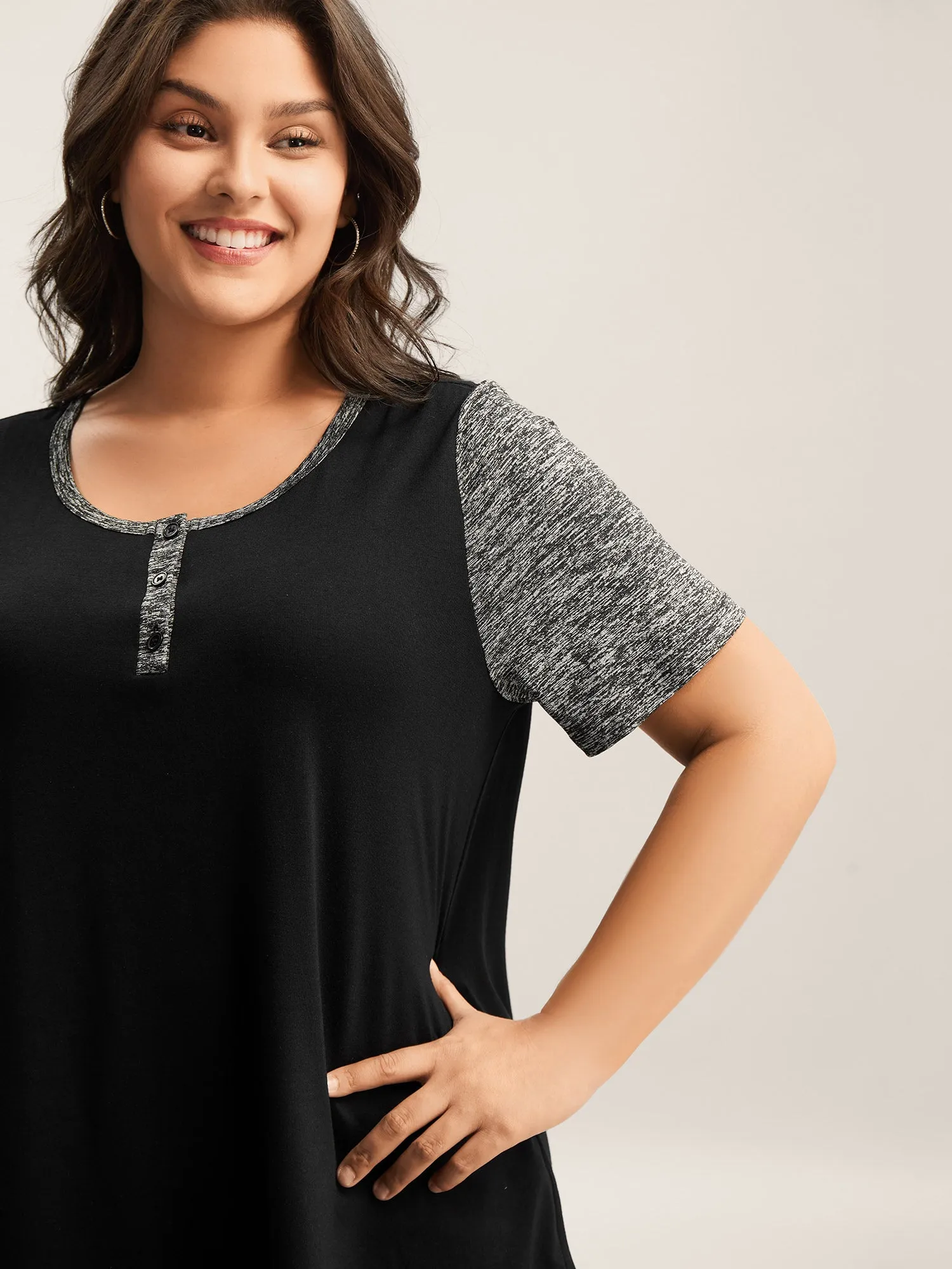 Color Contrast Button Detail T-Shirt sold by Bloomchic product image thumbnail 2