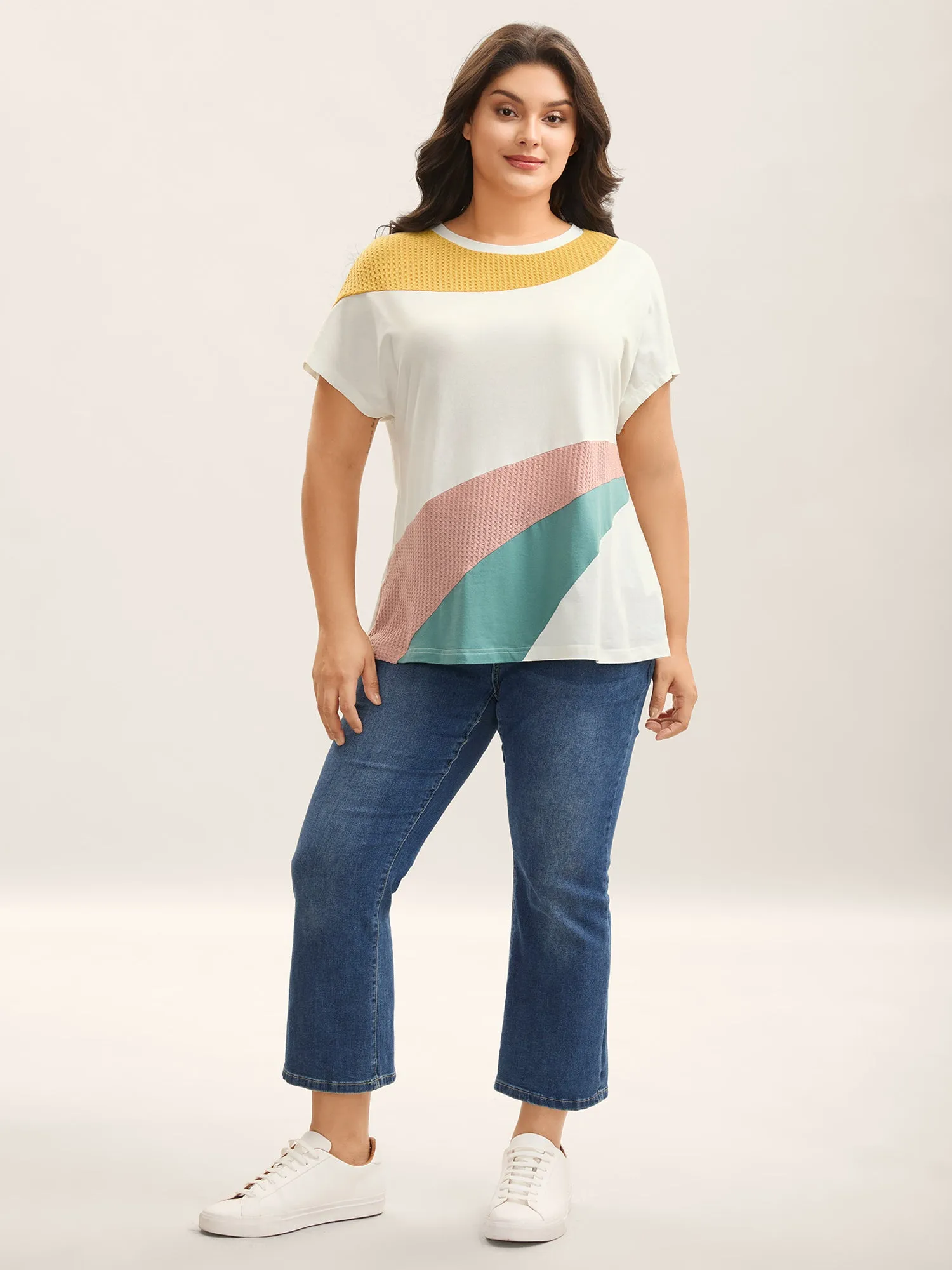 Color Block Round Neck T-Shirt sold by Bloomchic product image thumbnail 3