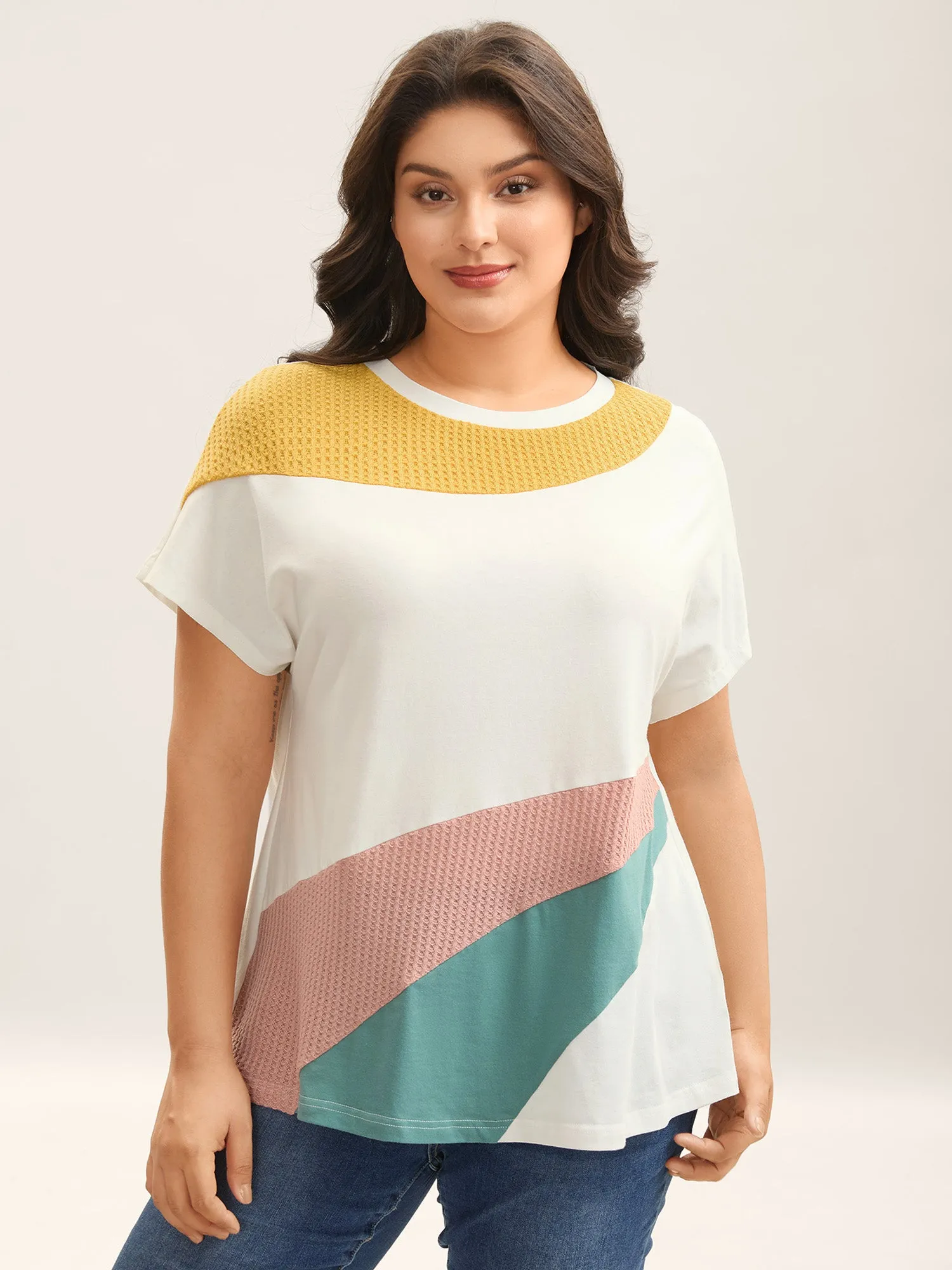 Color Block Round Neck T-Shirt sold by Bloomchic