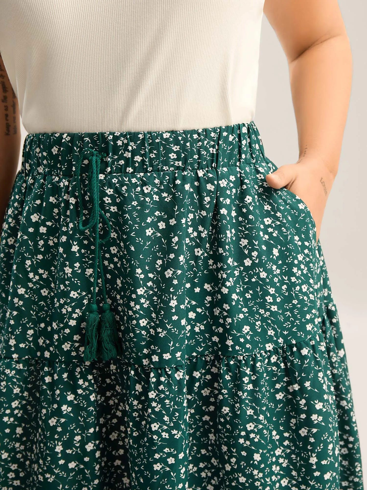 Ditsy Floral Print Tiered Tied Maxi Skirt sold by Bloomchic product image thumbnail 4