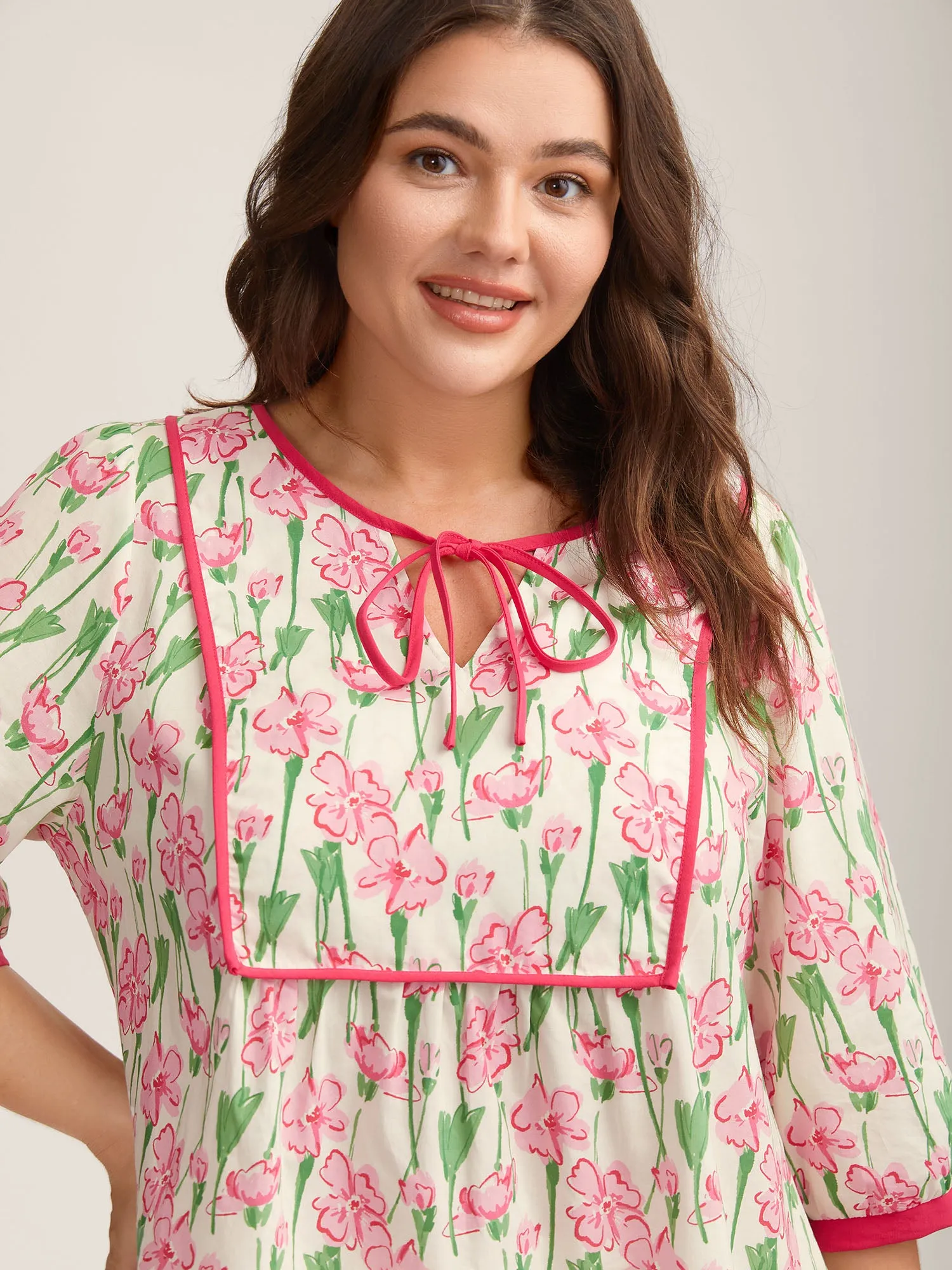 Blushing Floral Print Seamed Contrast Blouse sold by Bloomchic product image thumbnail 2