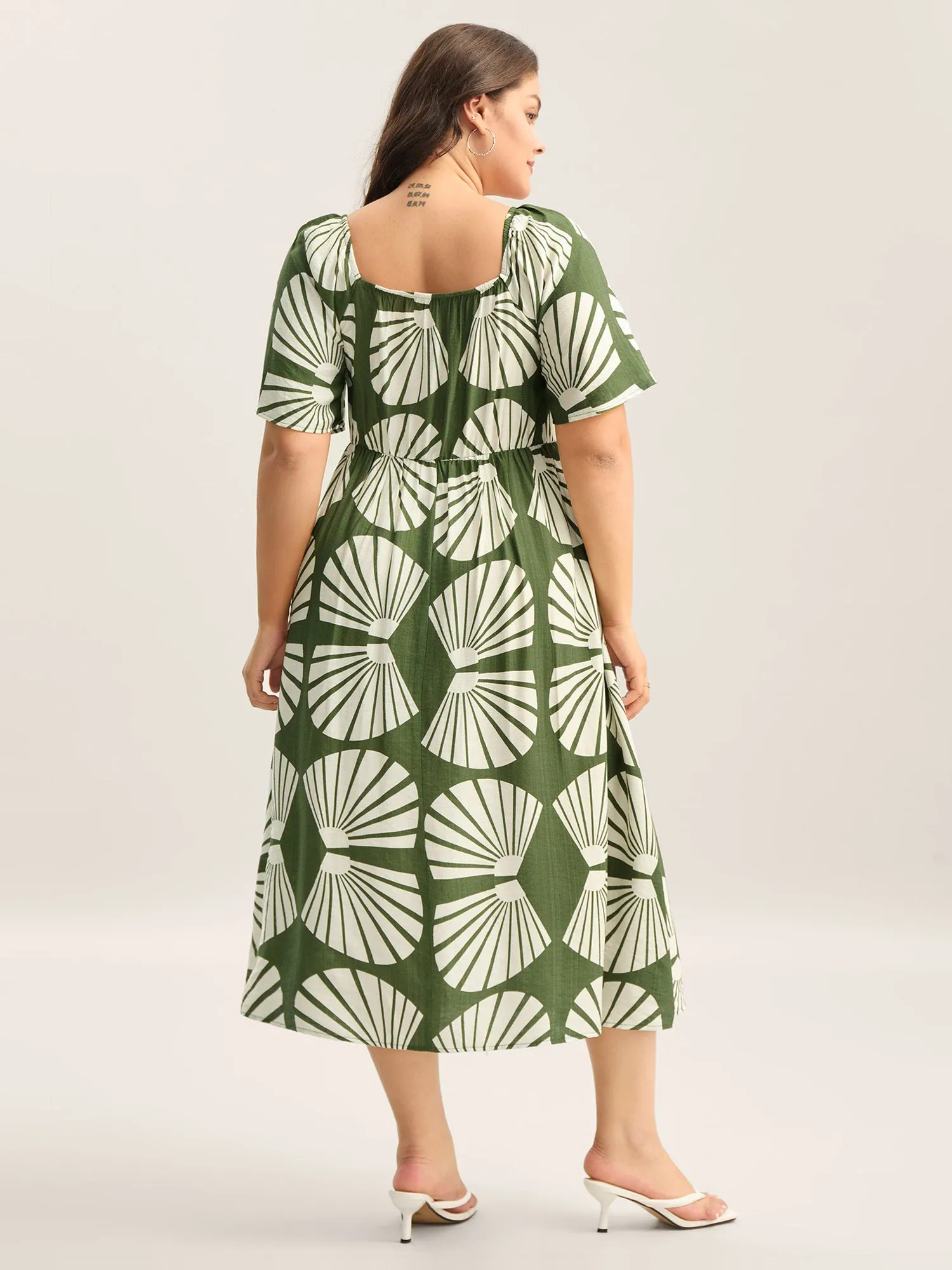 Geometric Print Square Neck Cinched Midi Dress sold by Bloomchic product image thumbnail 4