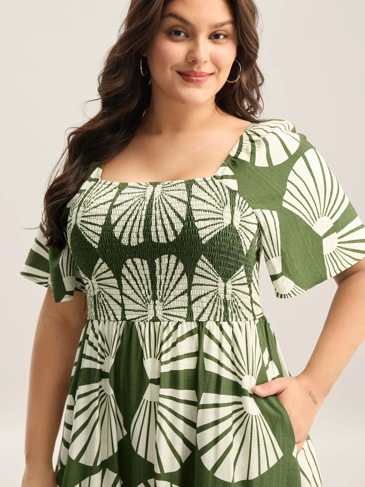 Geometric Print Square Neck Cinched Midi Dress sold by Bloomchic product image thumbnail 2