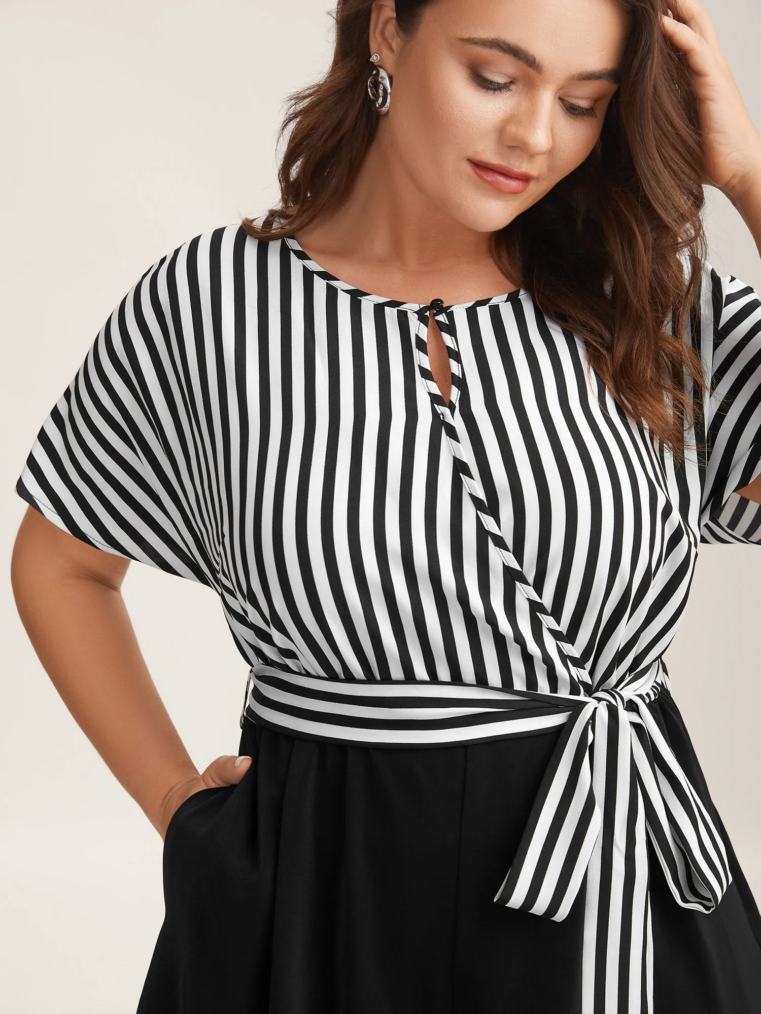 Stripe Print Belted Pockets Romper sold by Bloomchic product image thumbnail 2