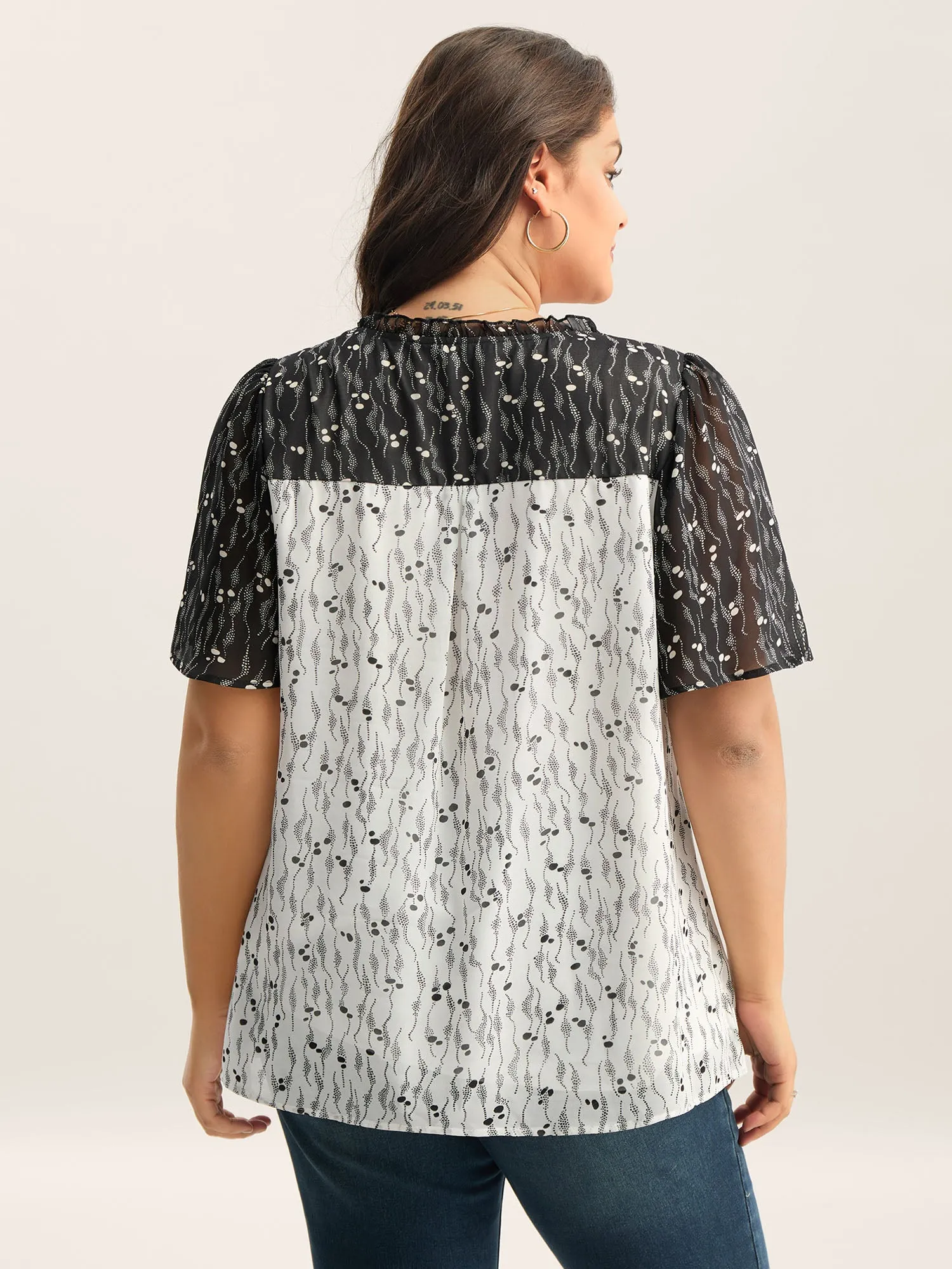 Color Contrast Notched Collar Spliced Blouse sold by Bloomchic product image thumbnail 4